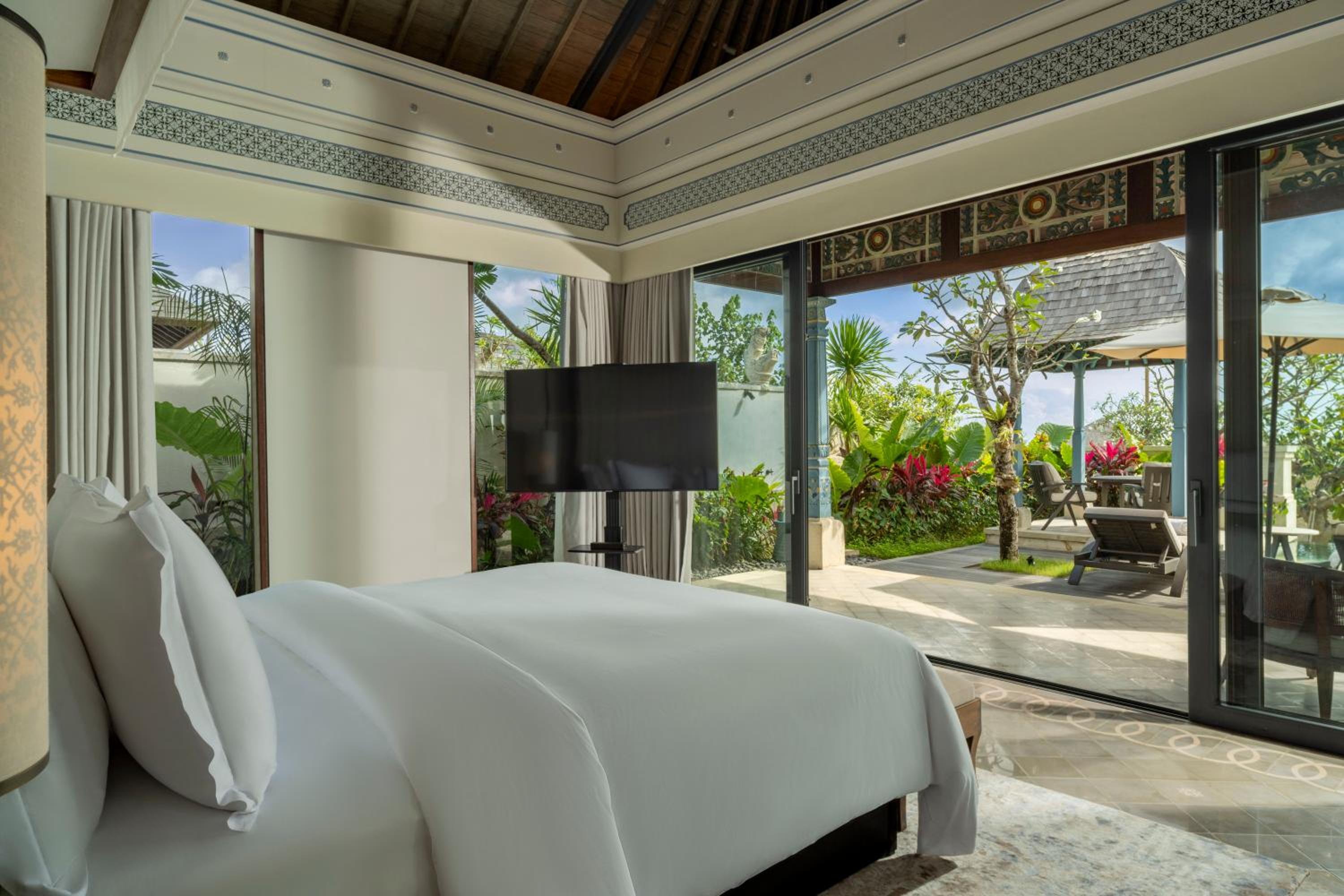 Two-Bedroom Villa - Photo 3