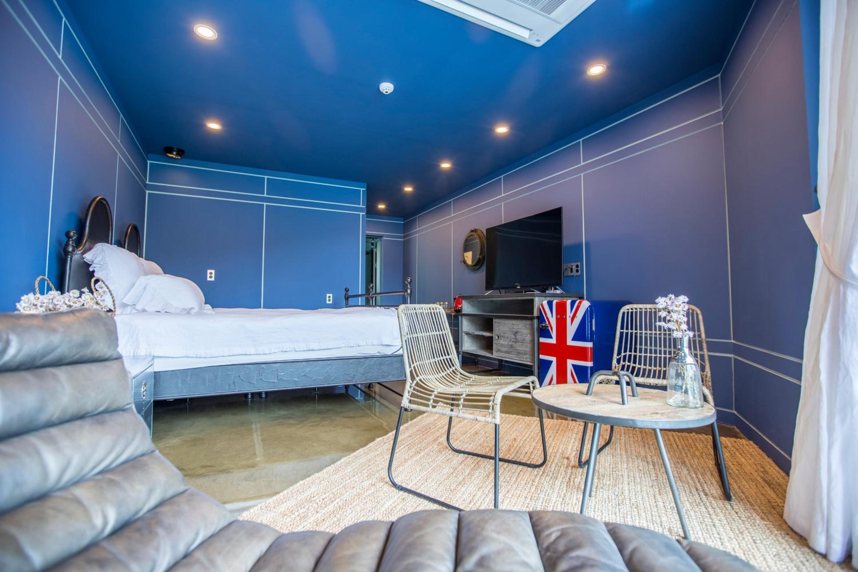 Standard Double Room photo 3