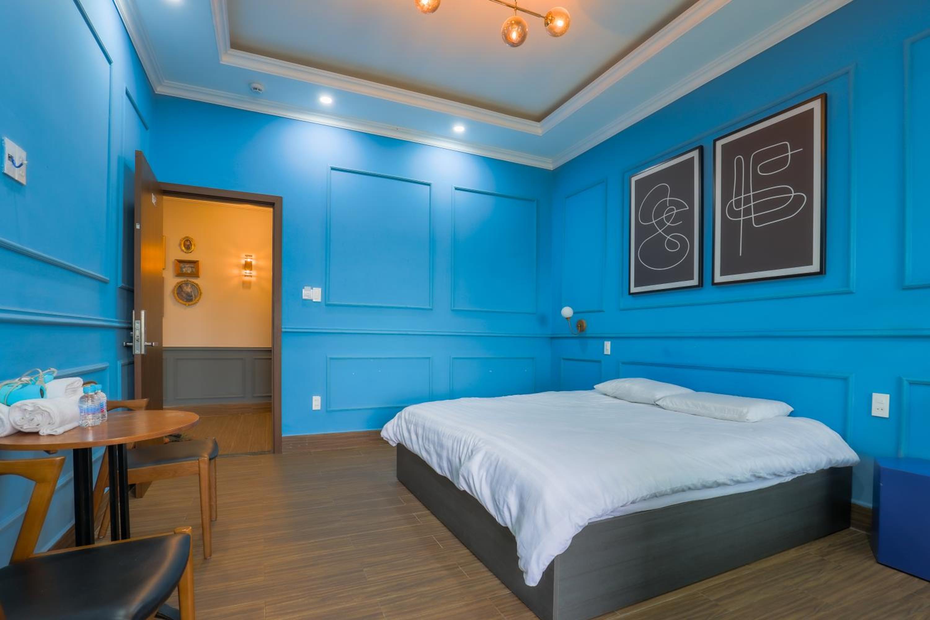 King Room with Mountain View photo 2