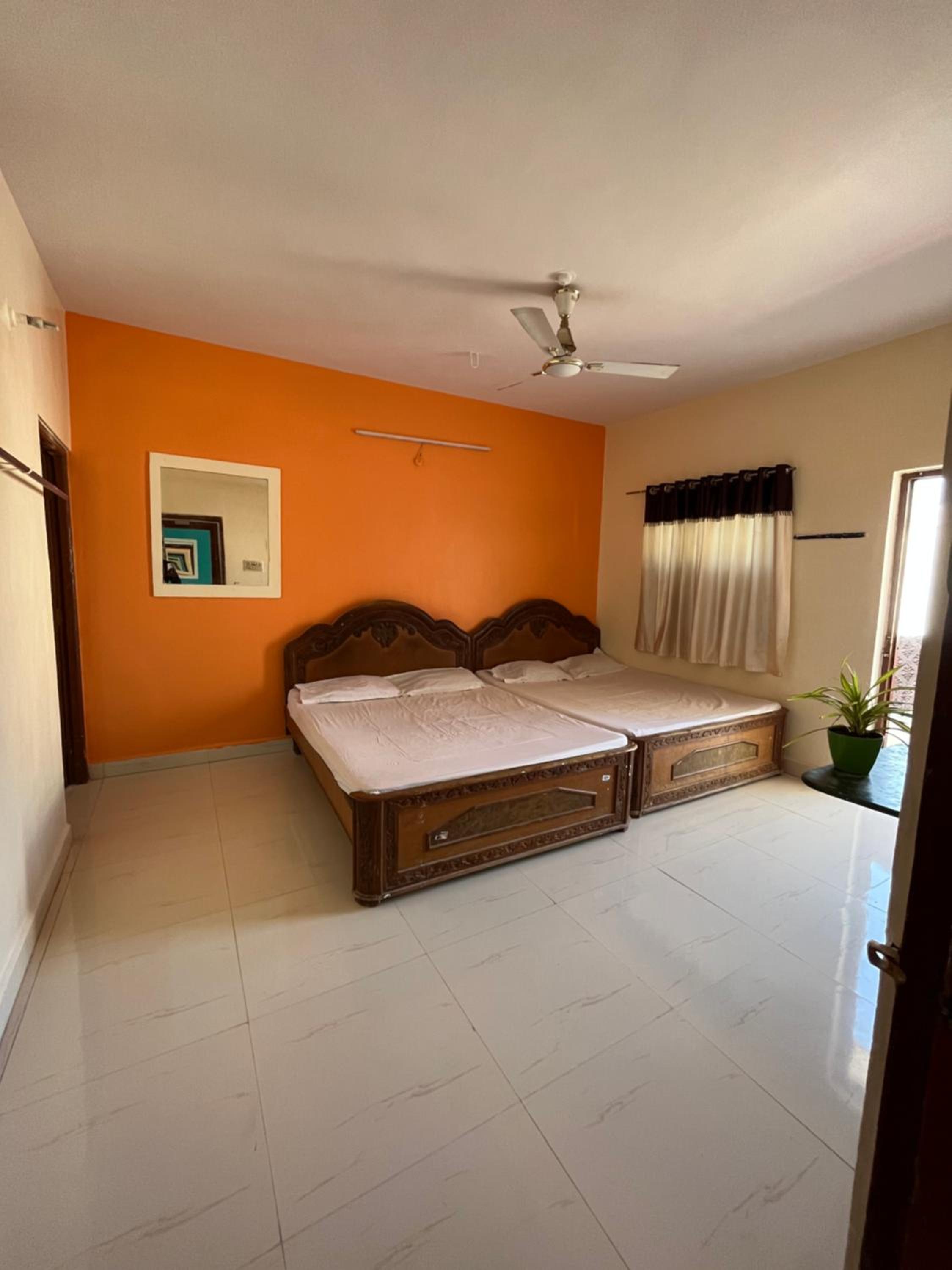 Standard Room AC with Four Bed photo 3