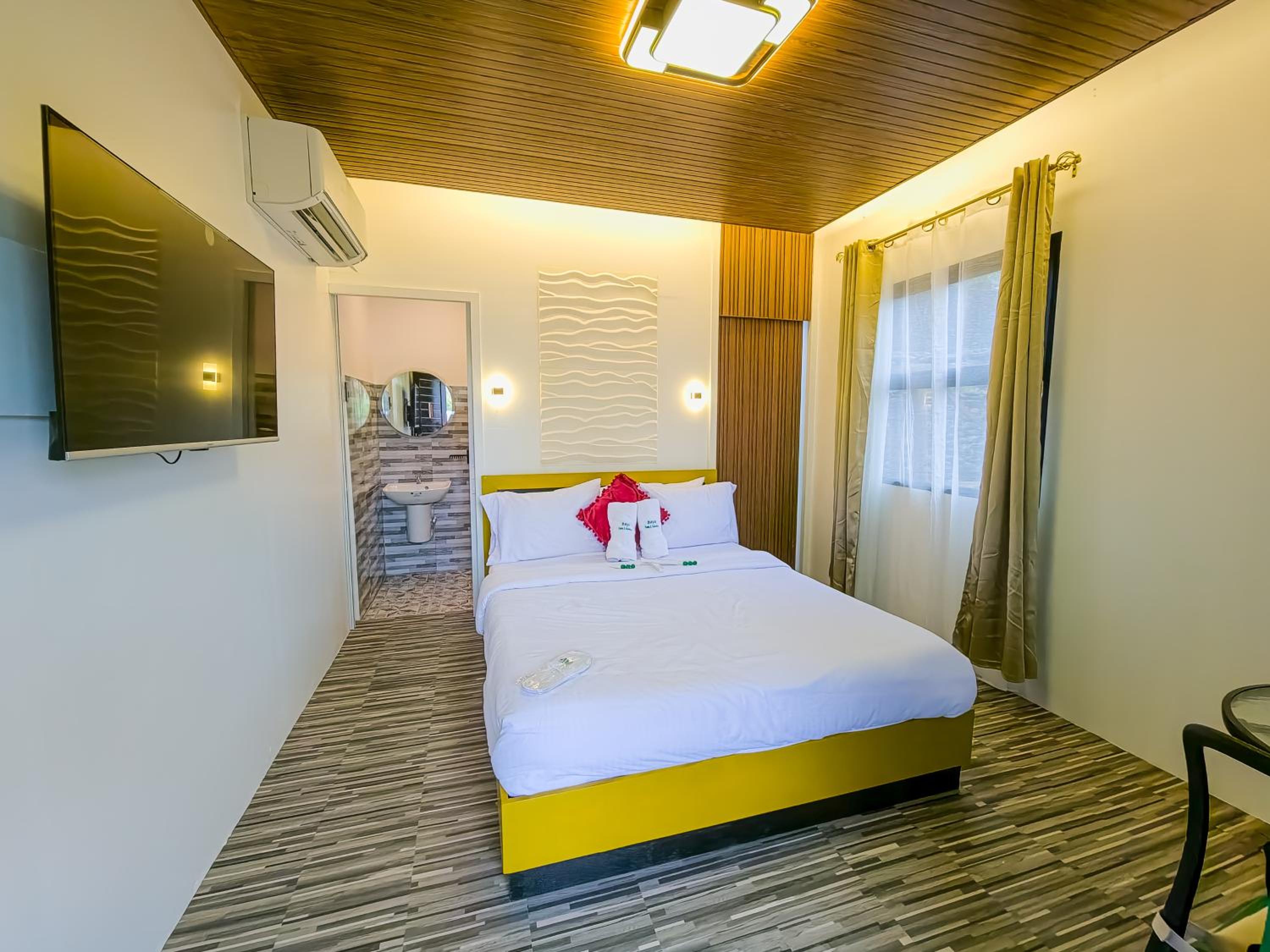 Junior Suite with Mountain View - Photo 6