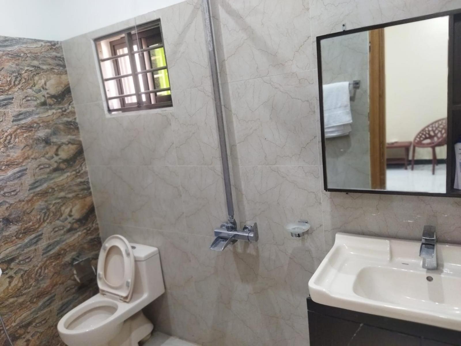 Deluxe Room - Photo 13