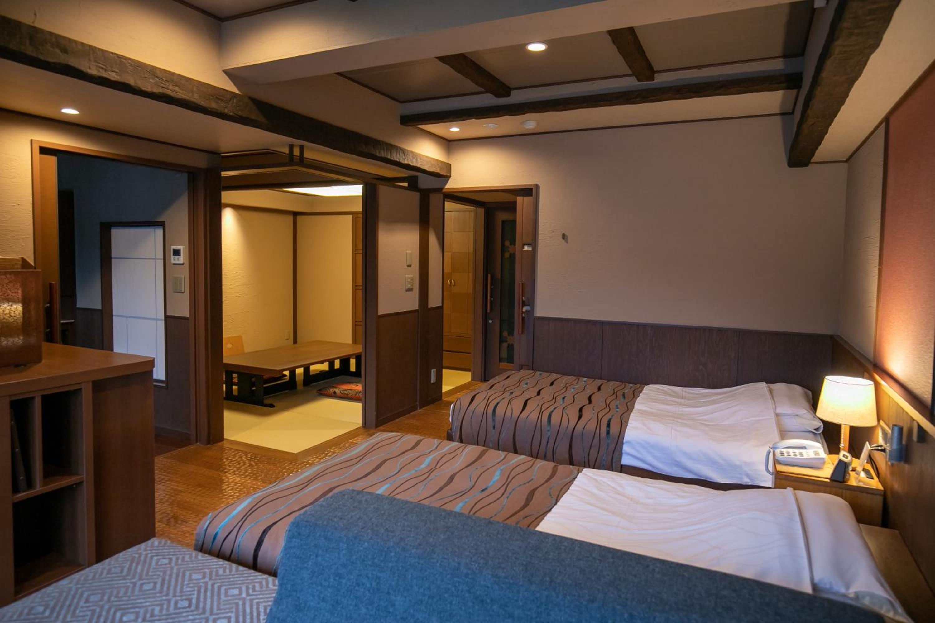 Deluxe Room with Tatami Area and Open-Air Bath with Lake View (4 adults) - Non-Smoking - East Building