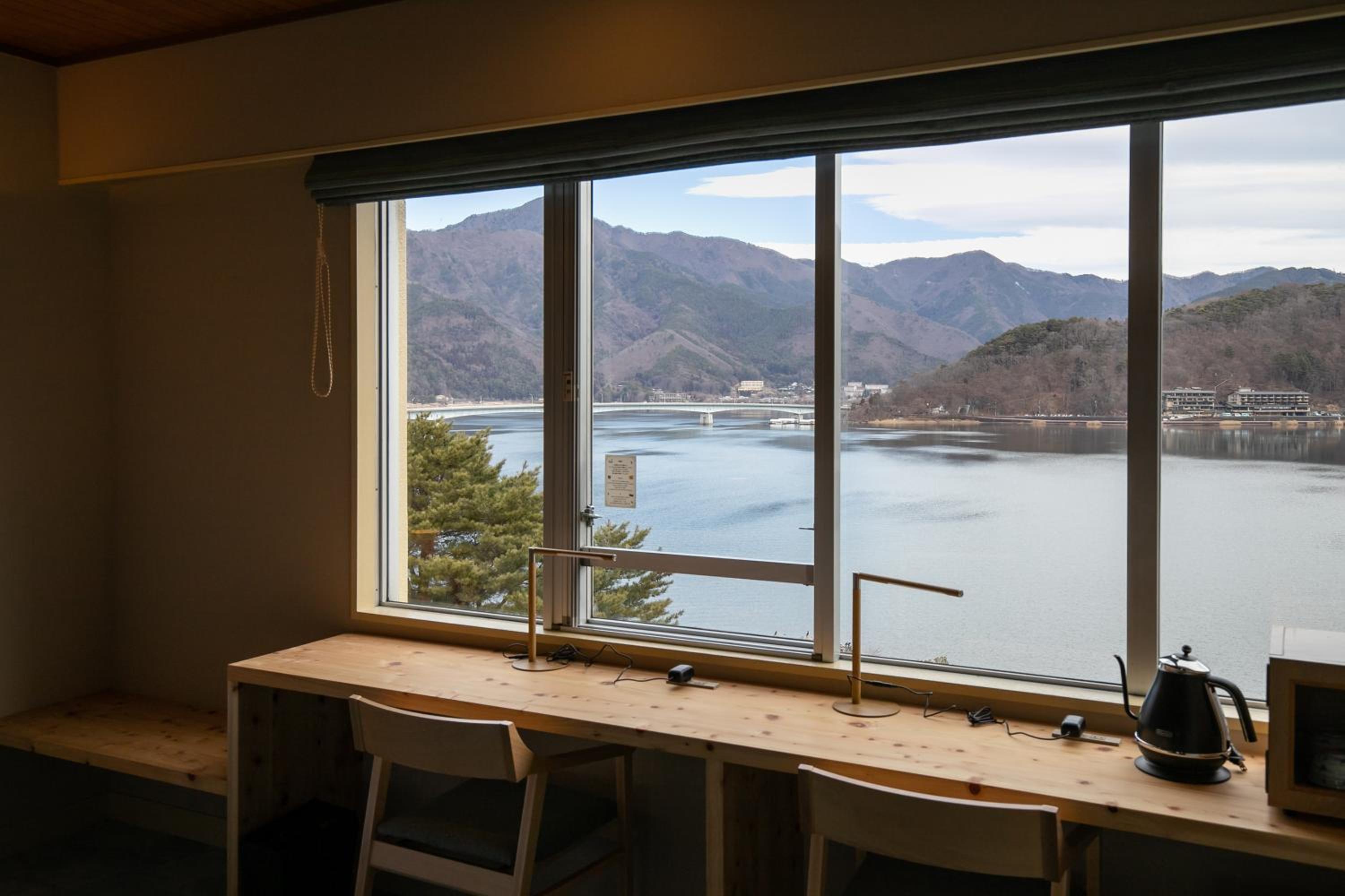 Twin Room with Lake View - Non-Smoking - West Building