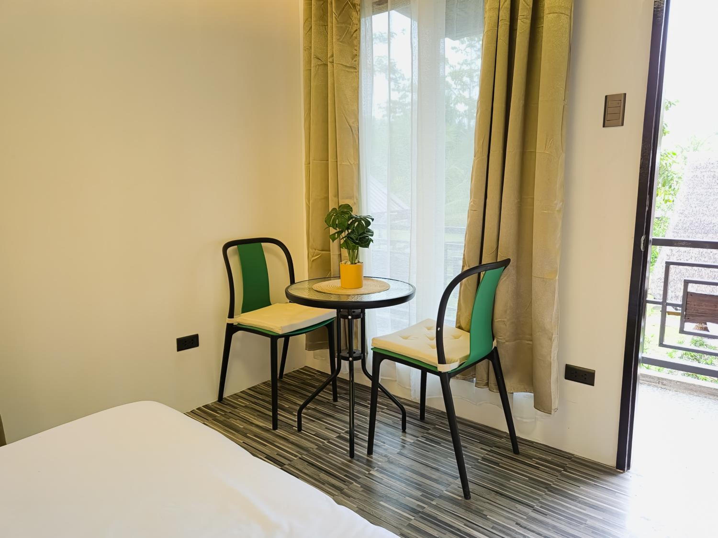 Junior Suite with Mountain View - Photo 7