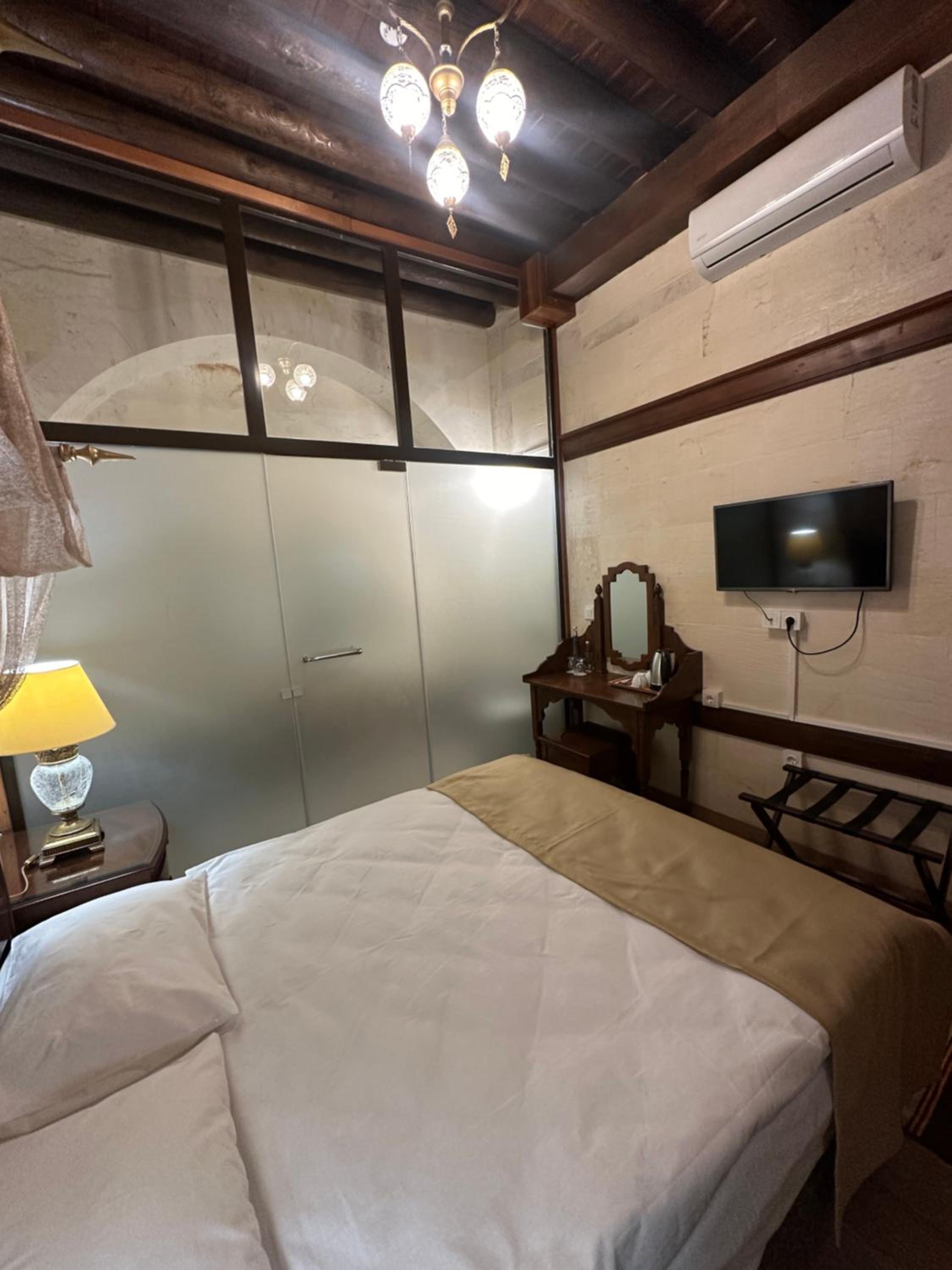 Economy Room - Photo 4