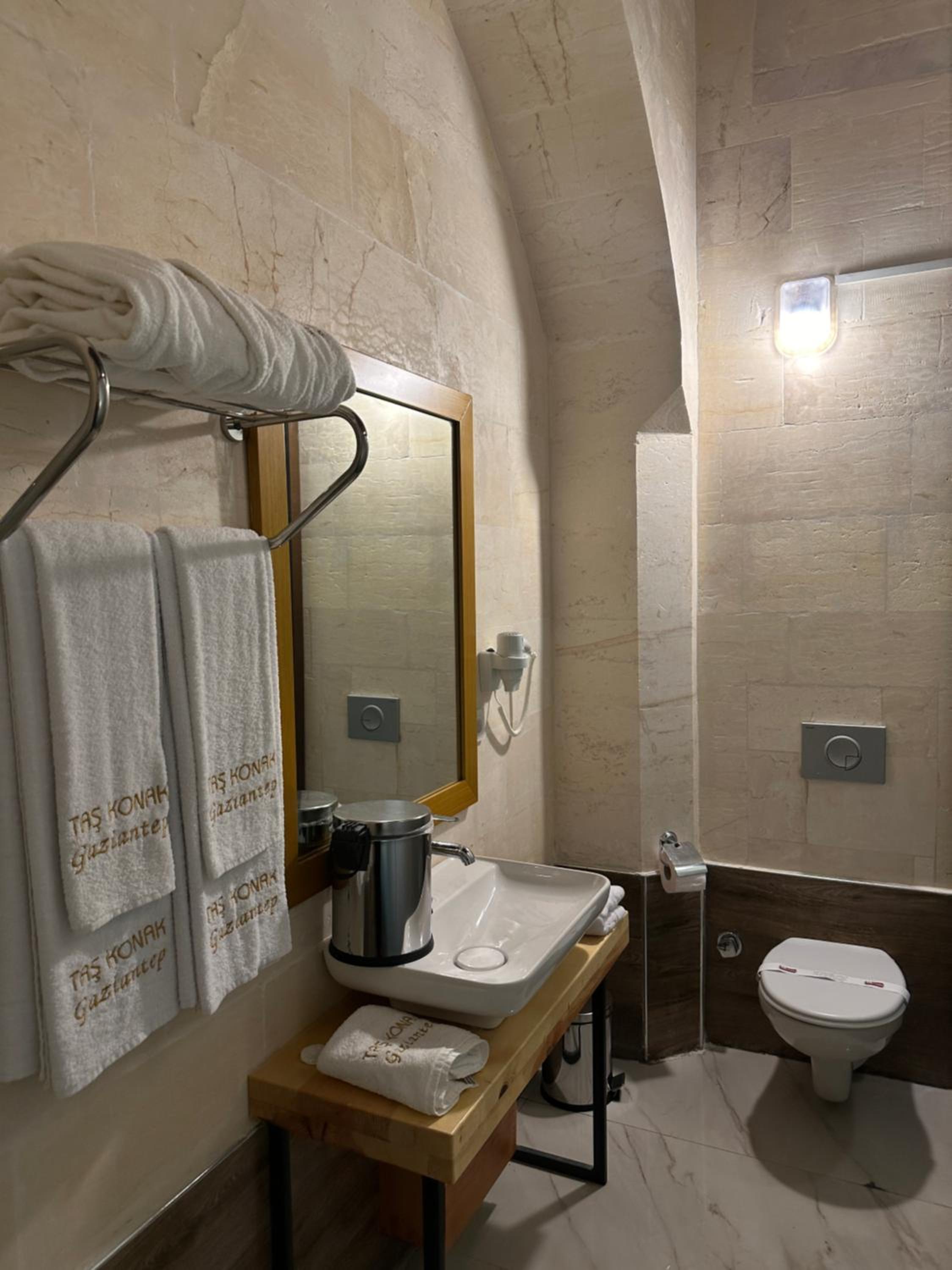 Economy Room - Photo 3