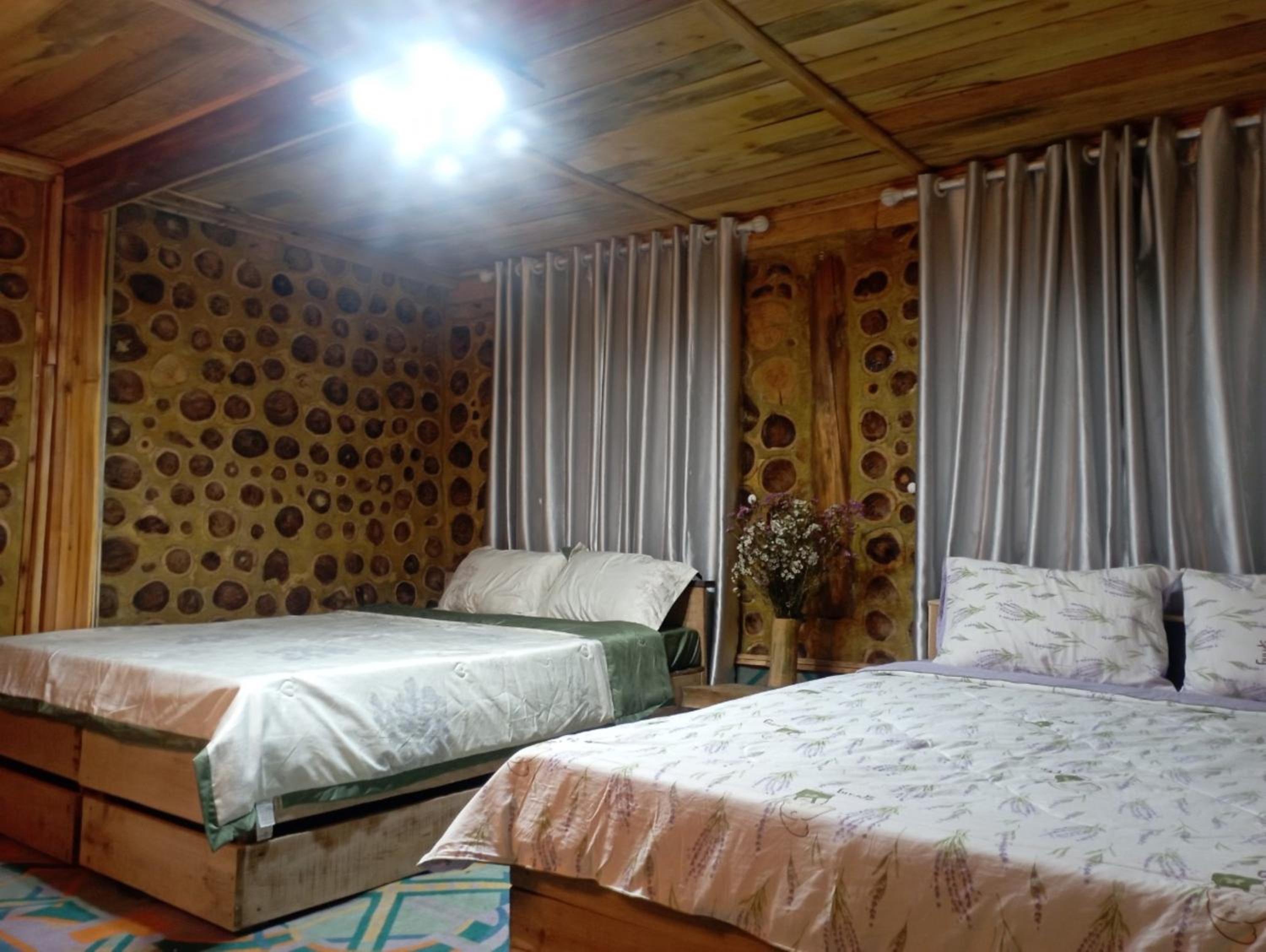 Bed in 8-Bed Dormitory Room photo 1