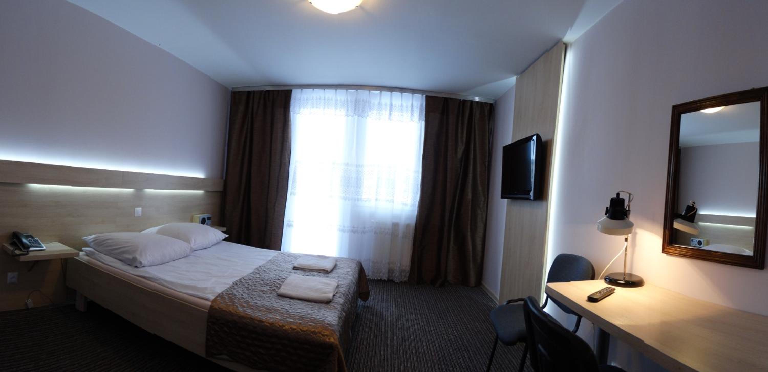 Double Room - Photo 5