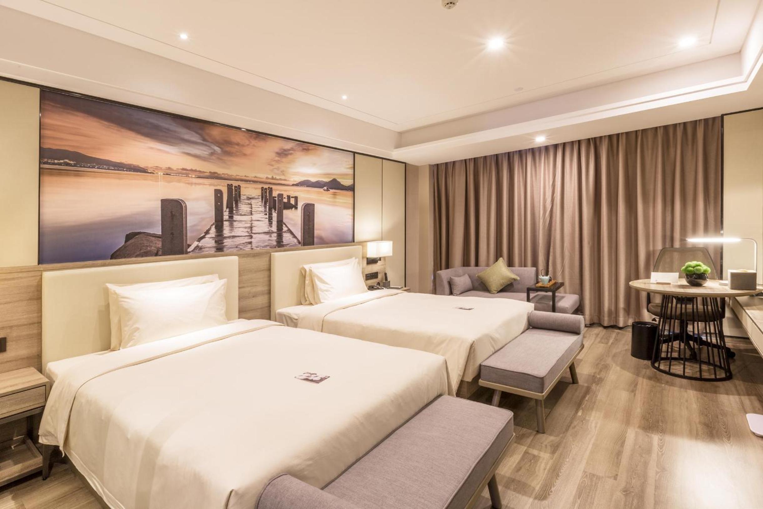 Jimu Twin Room with View