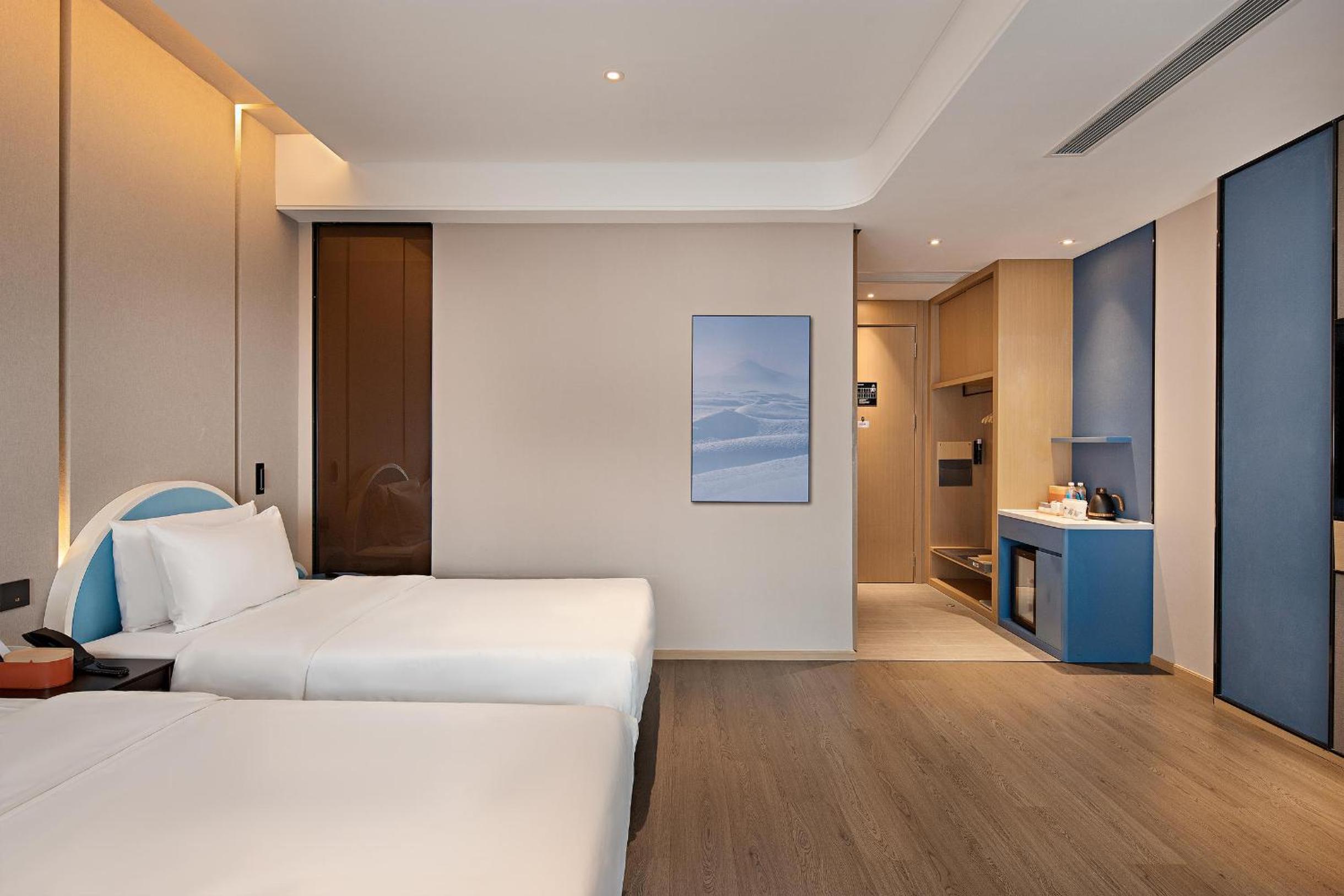 Deluxe Family Room
