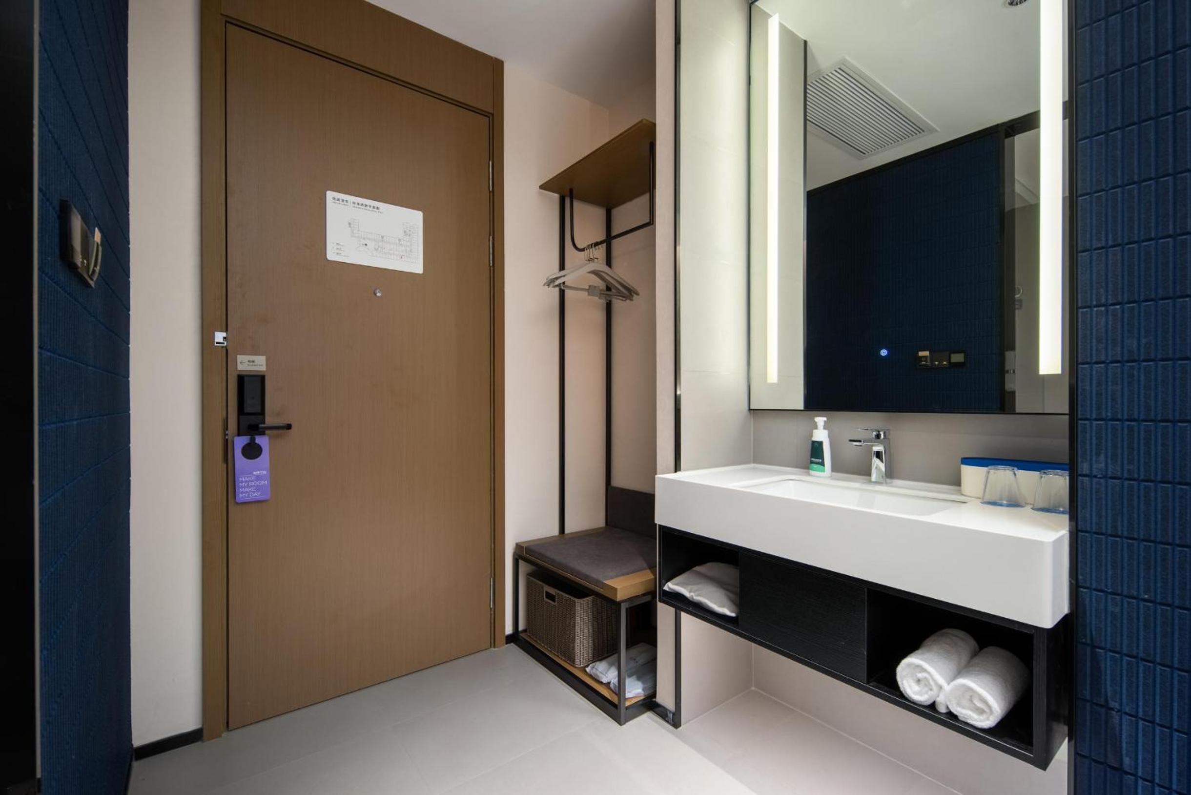 Superior Double Room with City View photo 2