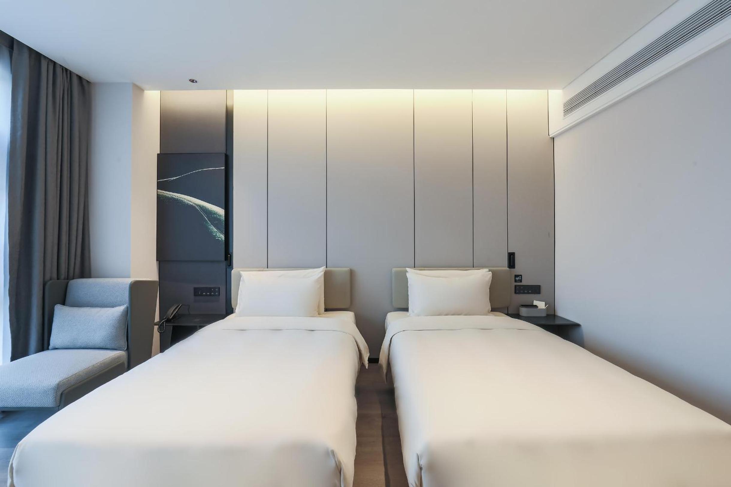 Superior Twin Room photo 3