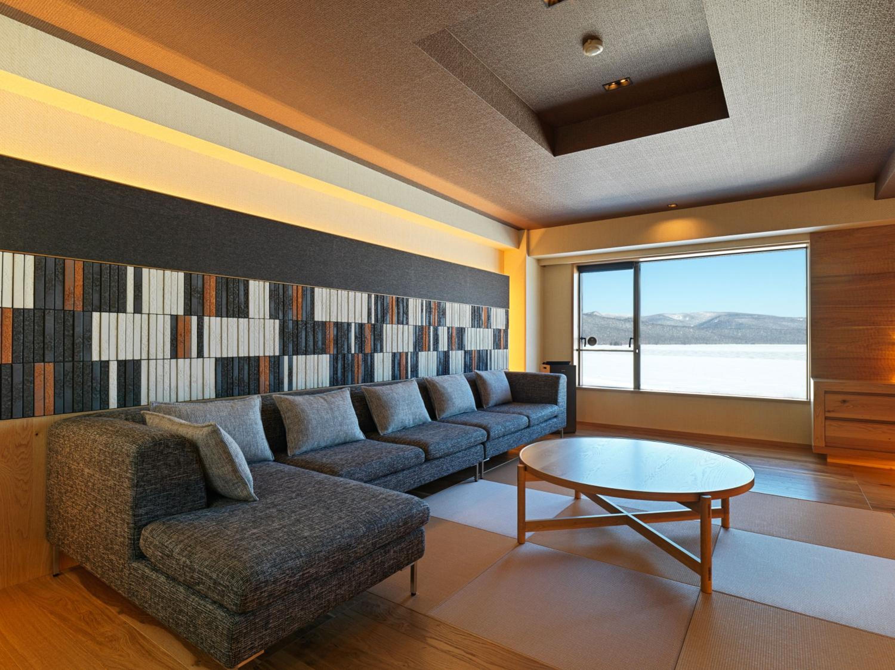 Deluxe Room with Tatami Area-Lake View-Wings BLD - Non-Smoking - Buffet Breakfast + Buffet Dinner Included - Photo 12