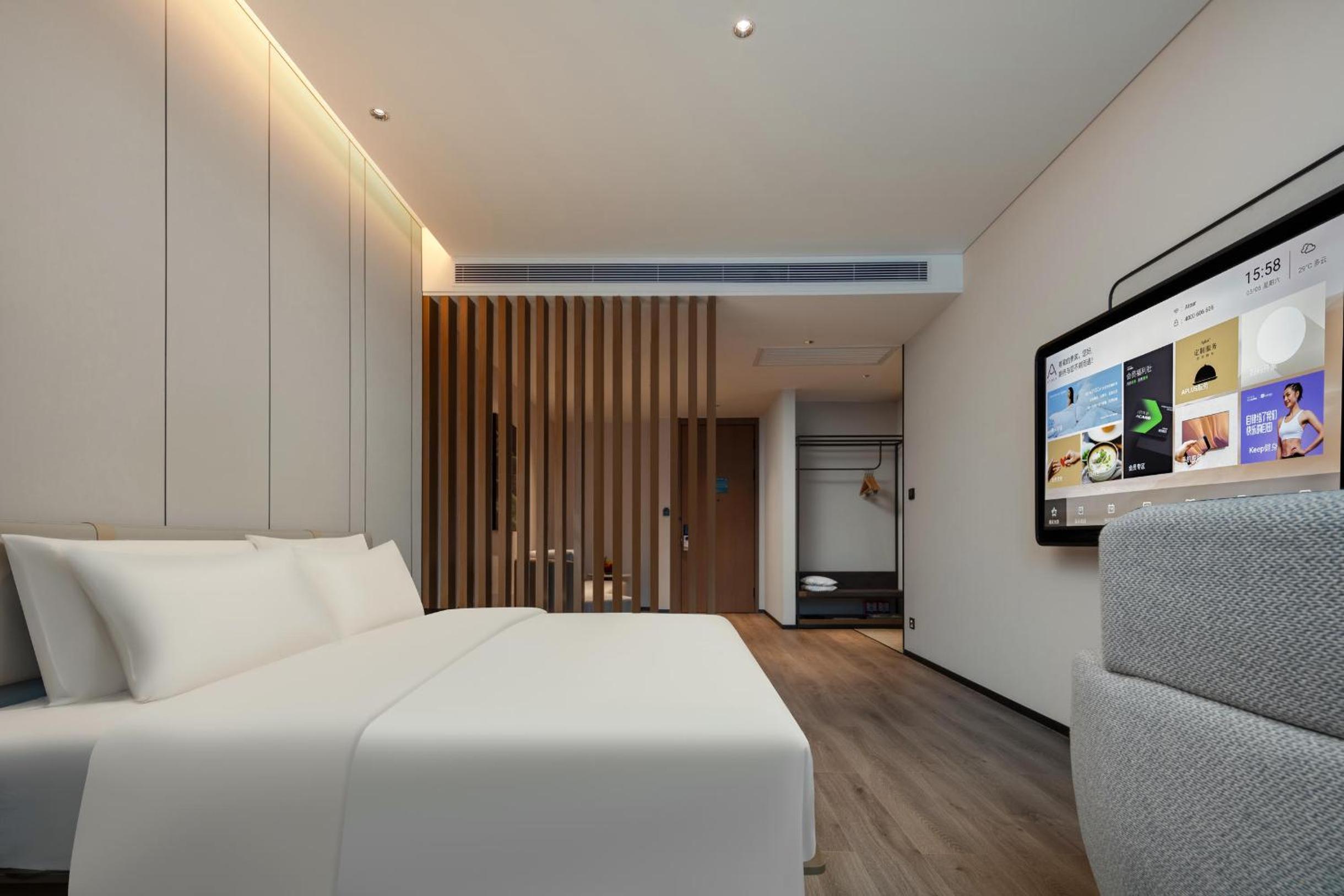 Jimu Double Room with City View photo 2