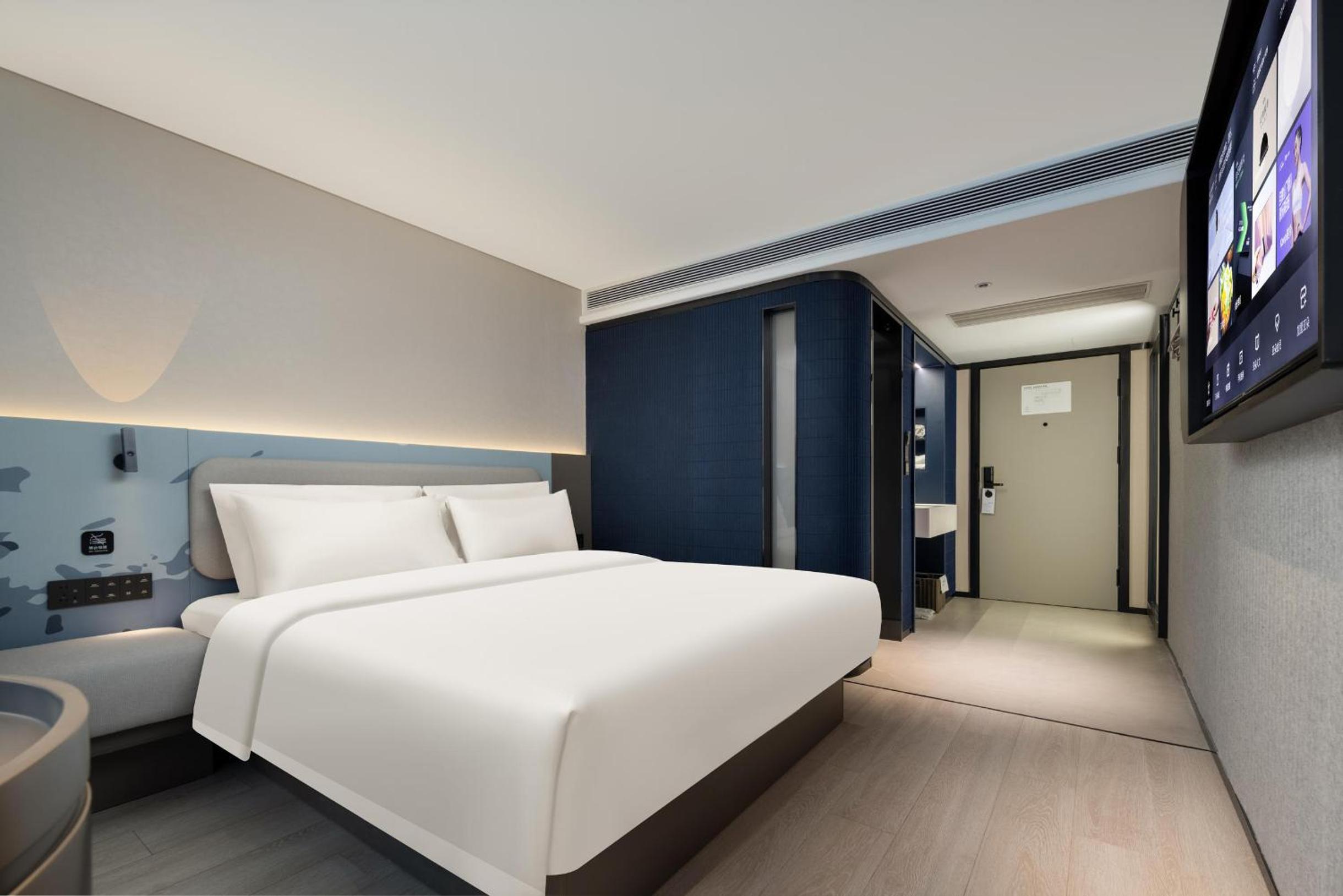 Light Double Room
