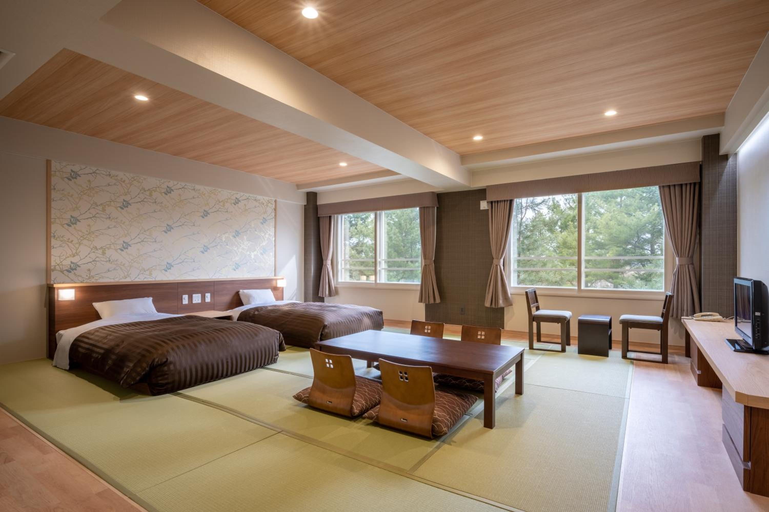 Japanese Modern Room with Beds & Shower - Non-Smoking photo 2