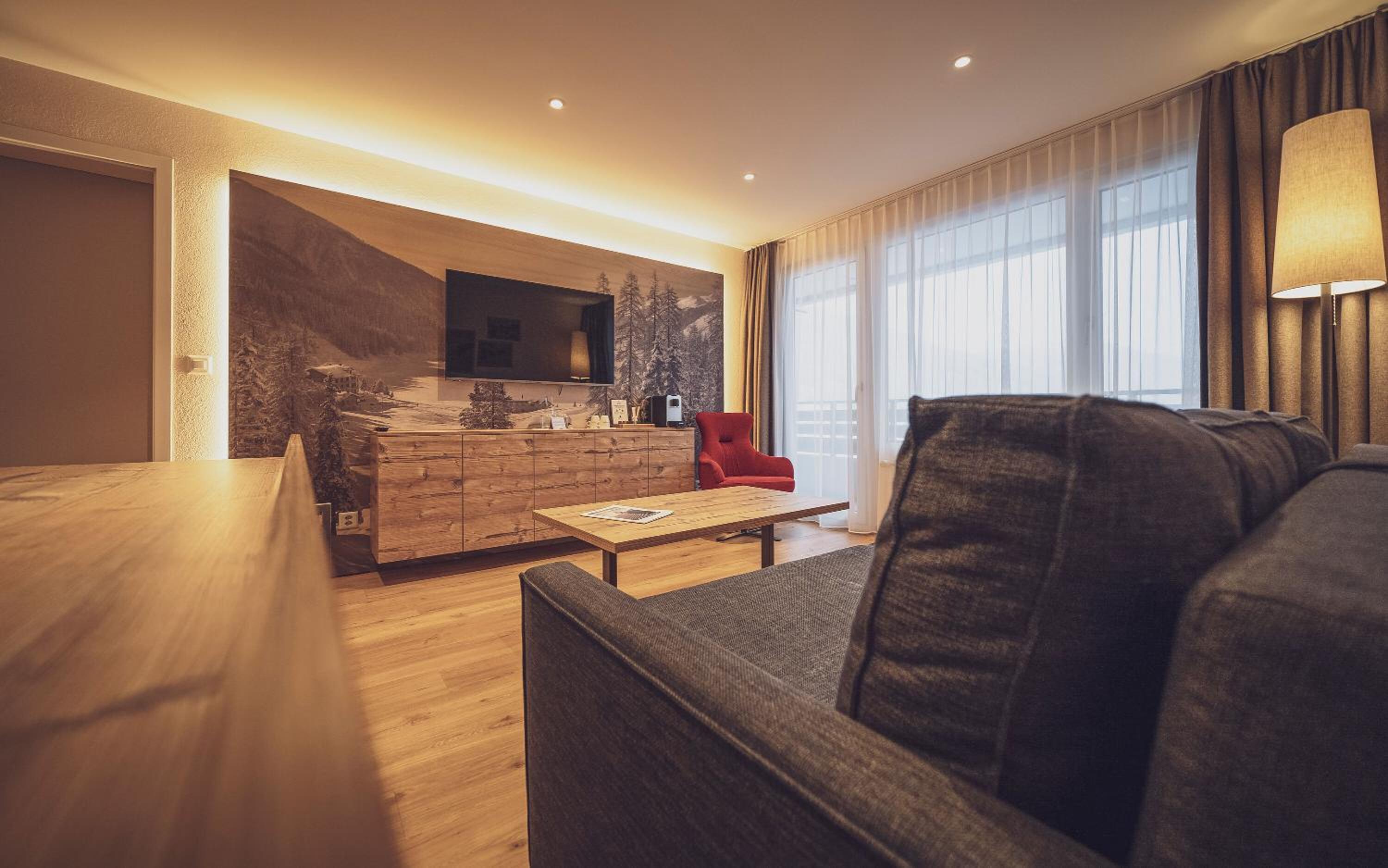 Senior Suite - Photo 3