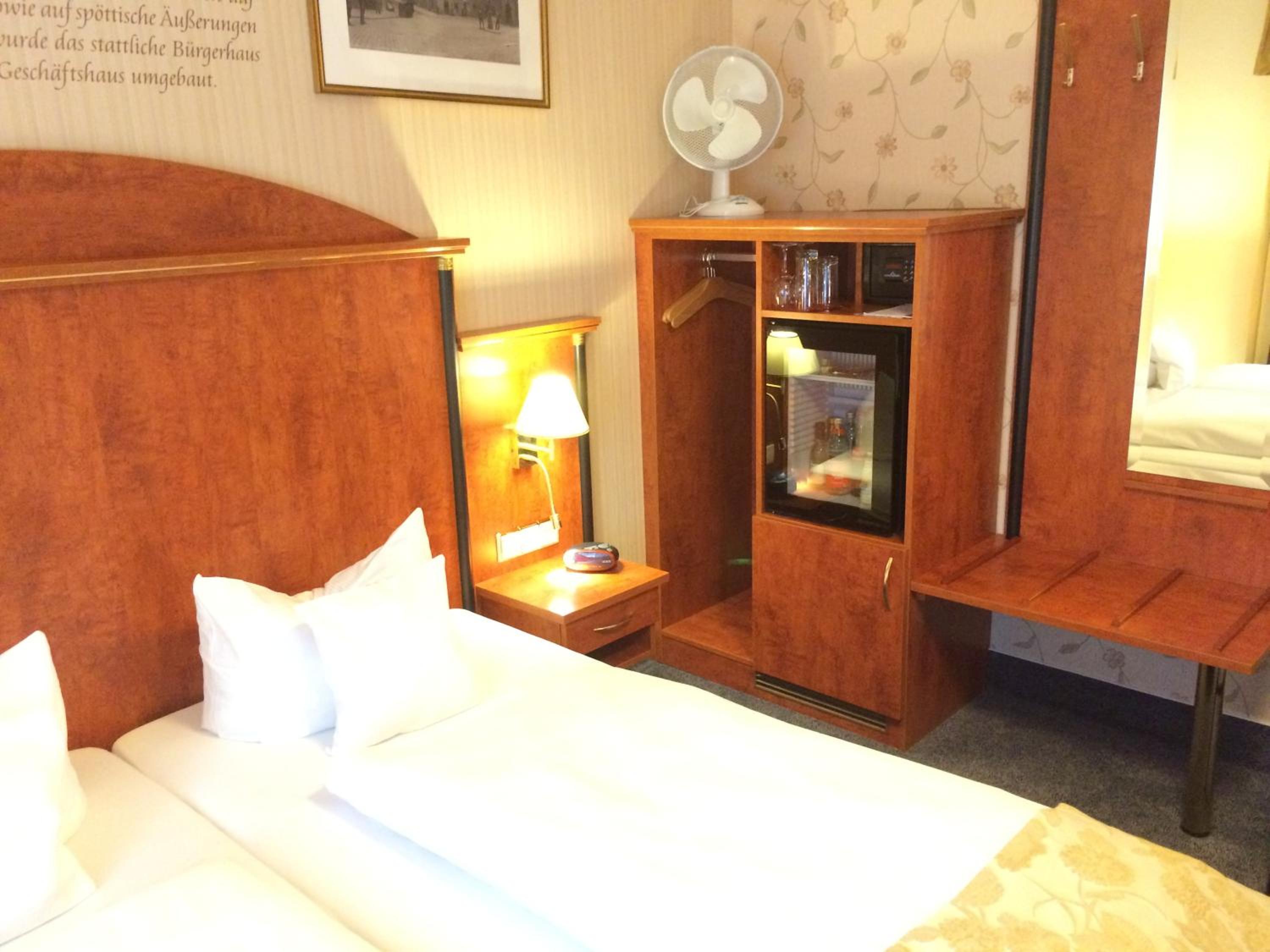Standard Double Room - Photo 4