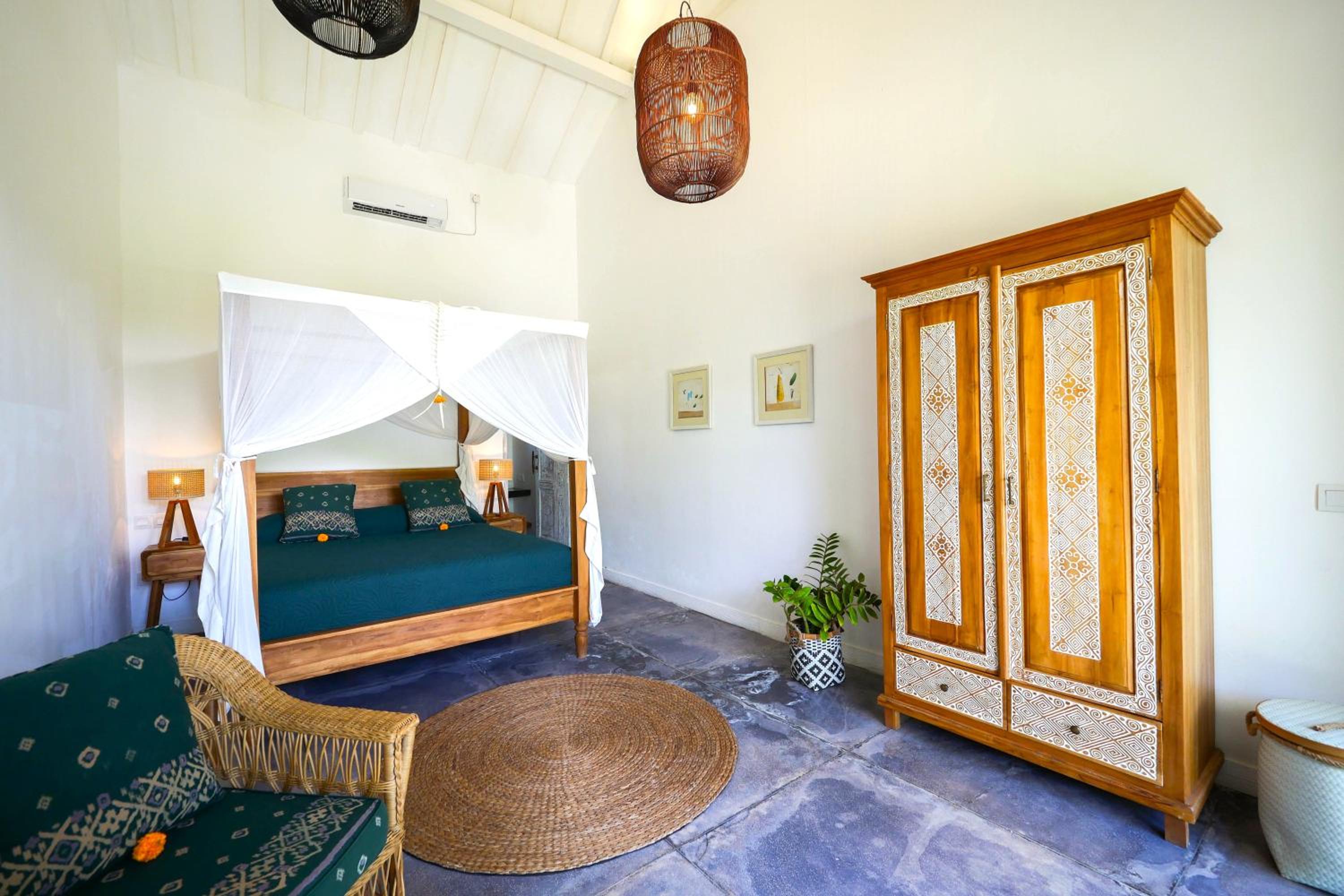 Villa photo 2