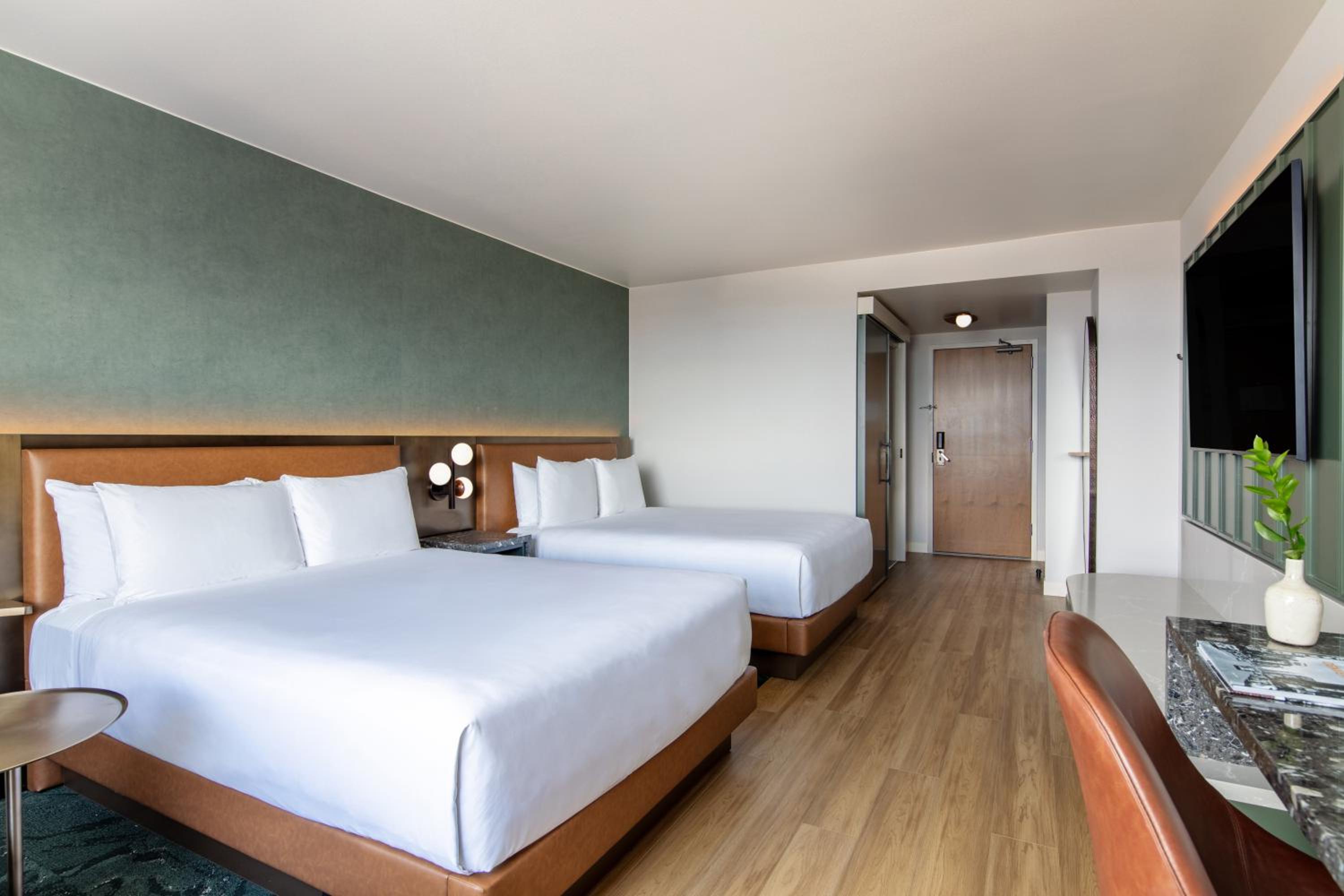 Queen Room with Two Queen Beds - High floor