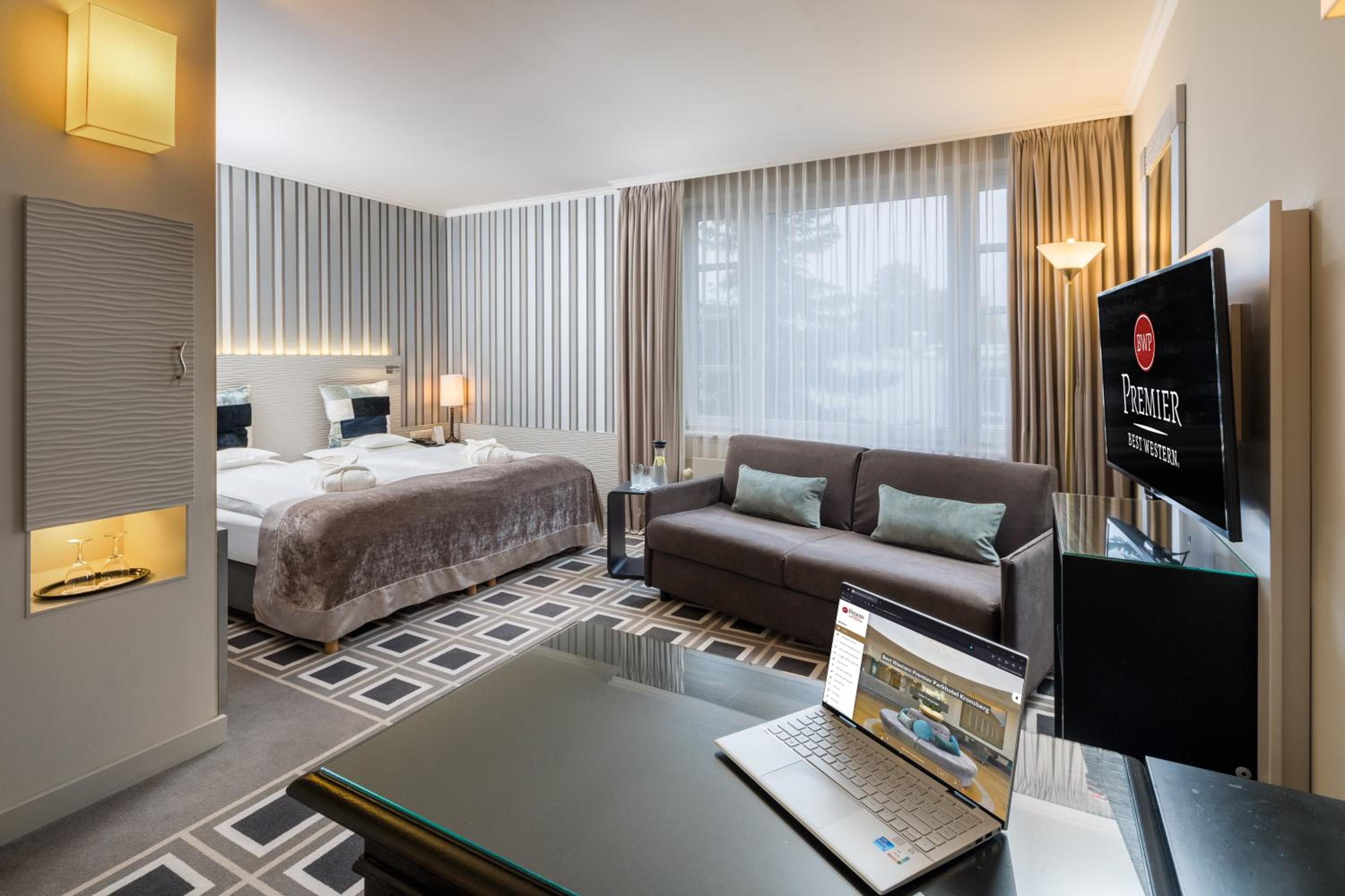Deluxe Double Room - Photo 15