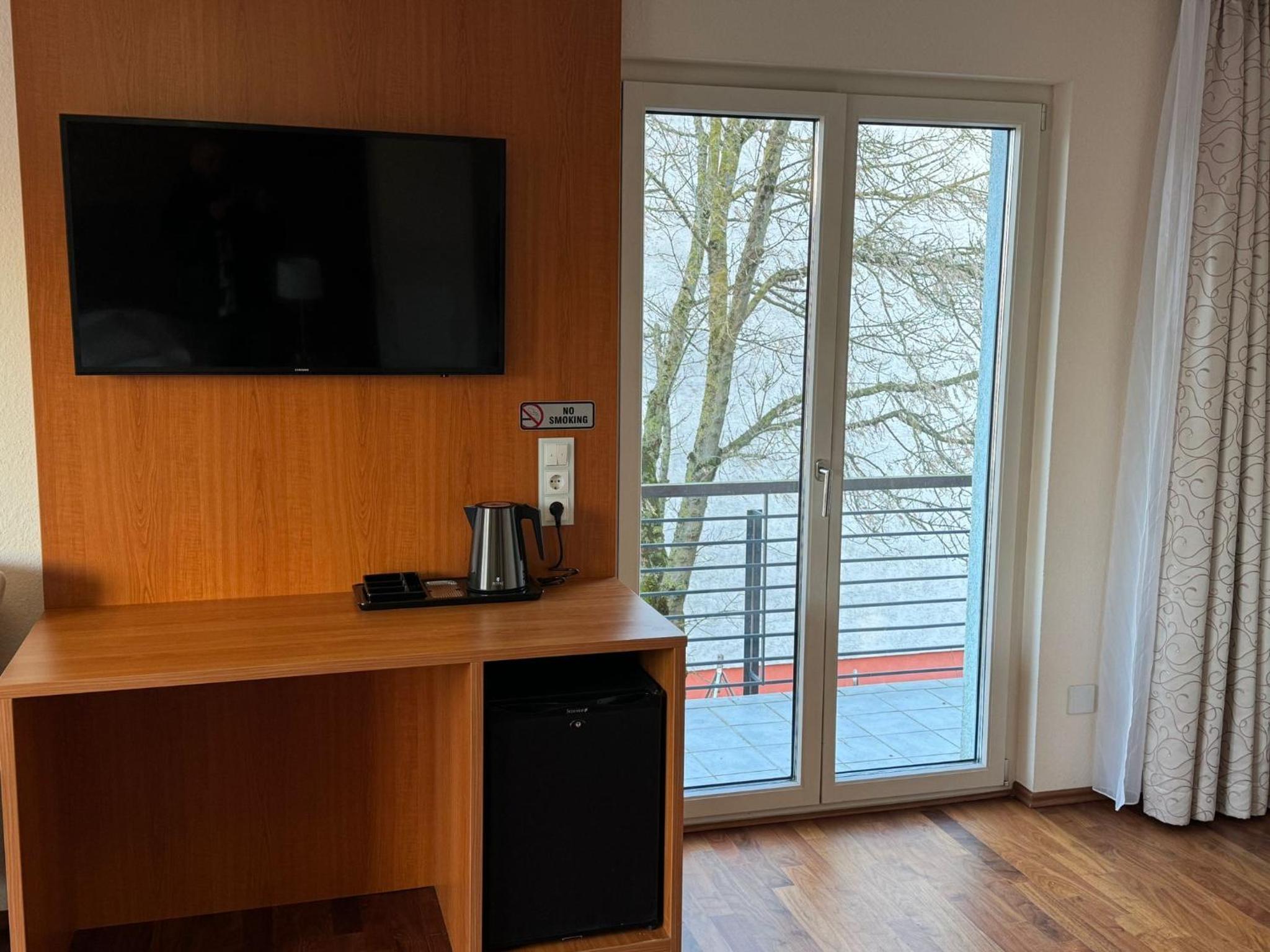 Family Suite With Balcony photo 2