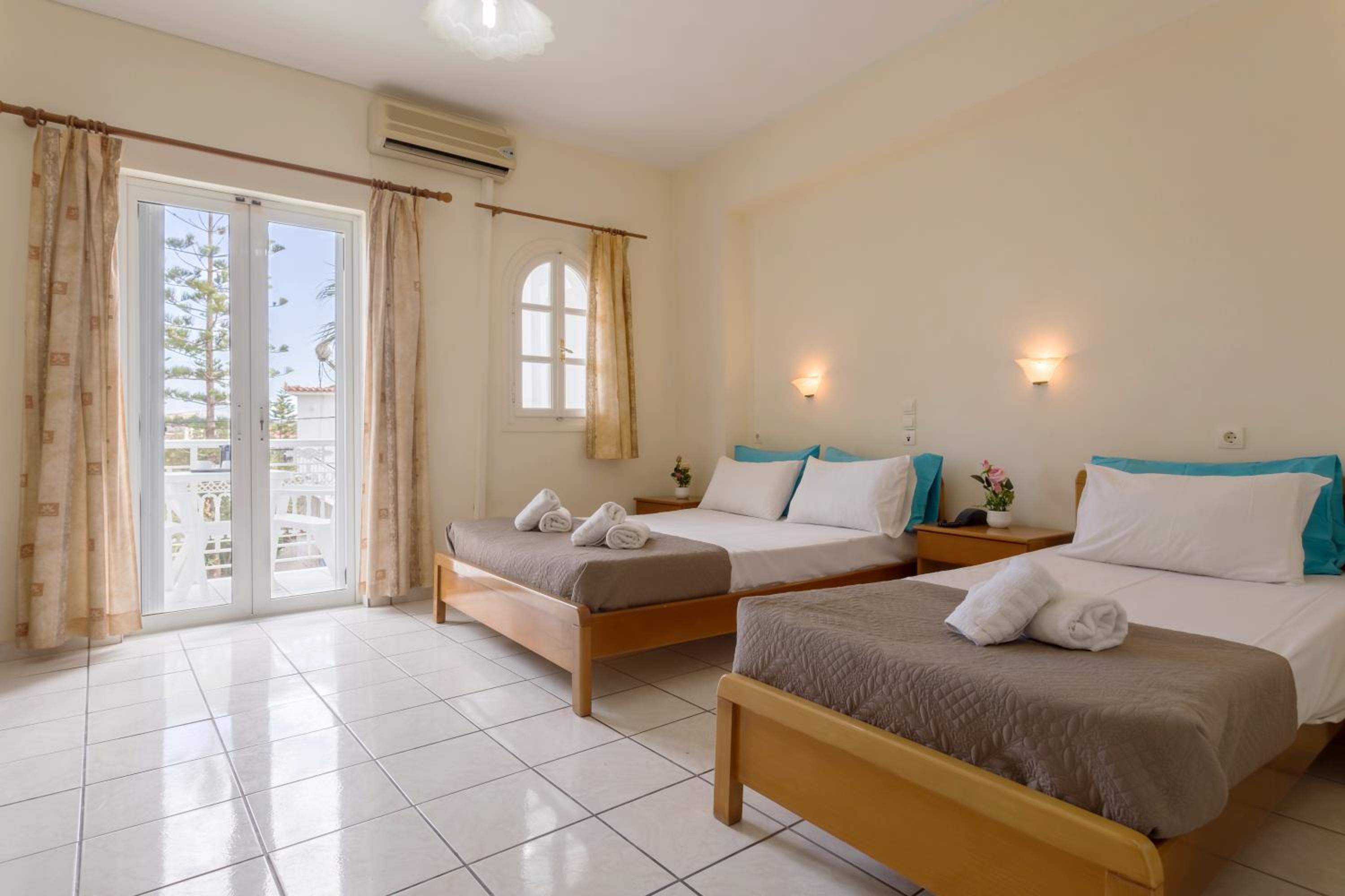  Triple Room First Floor photo 3