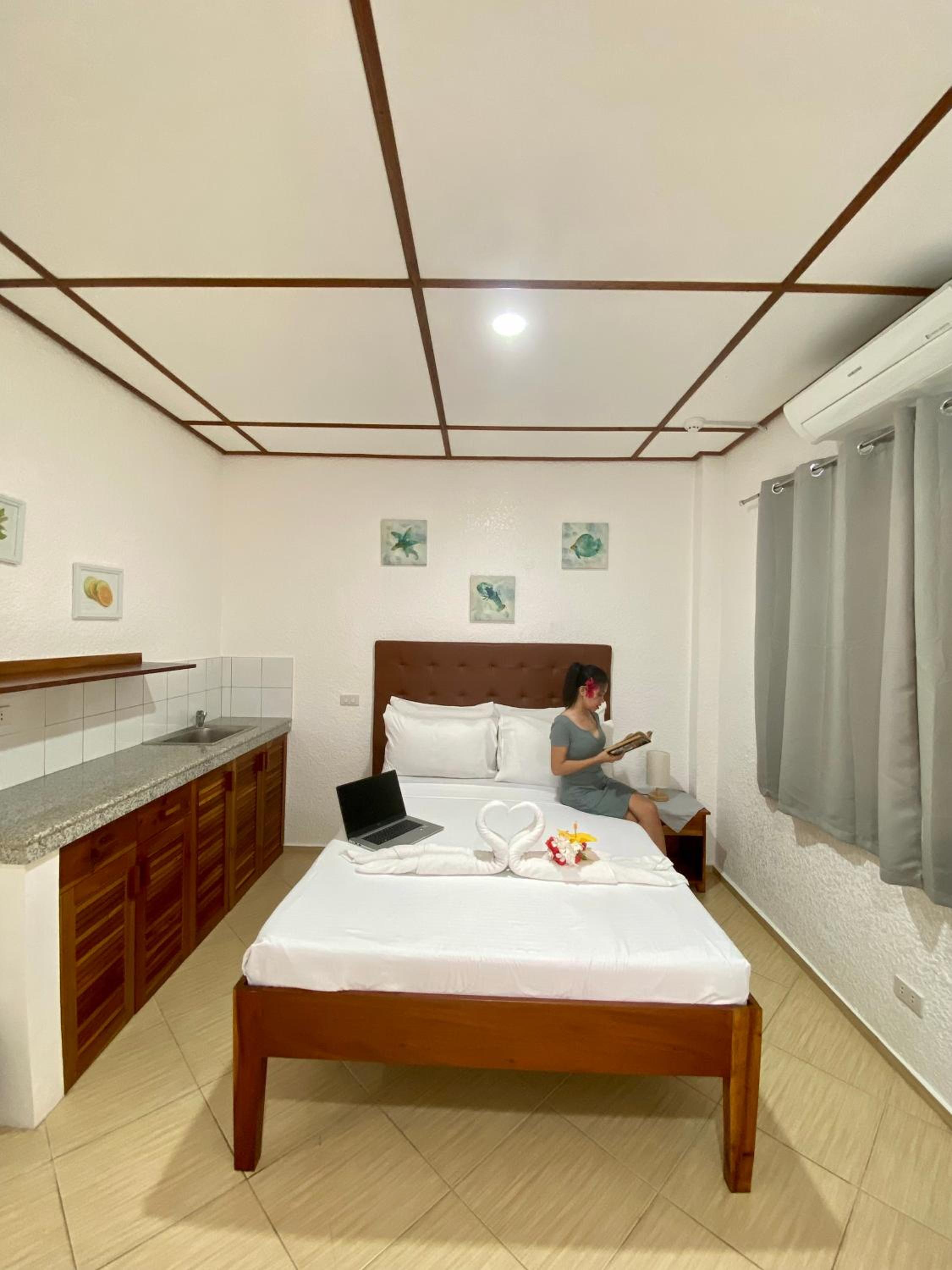 Standard Queen Room - Photo 4