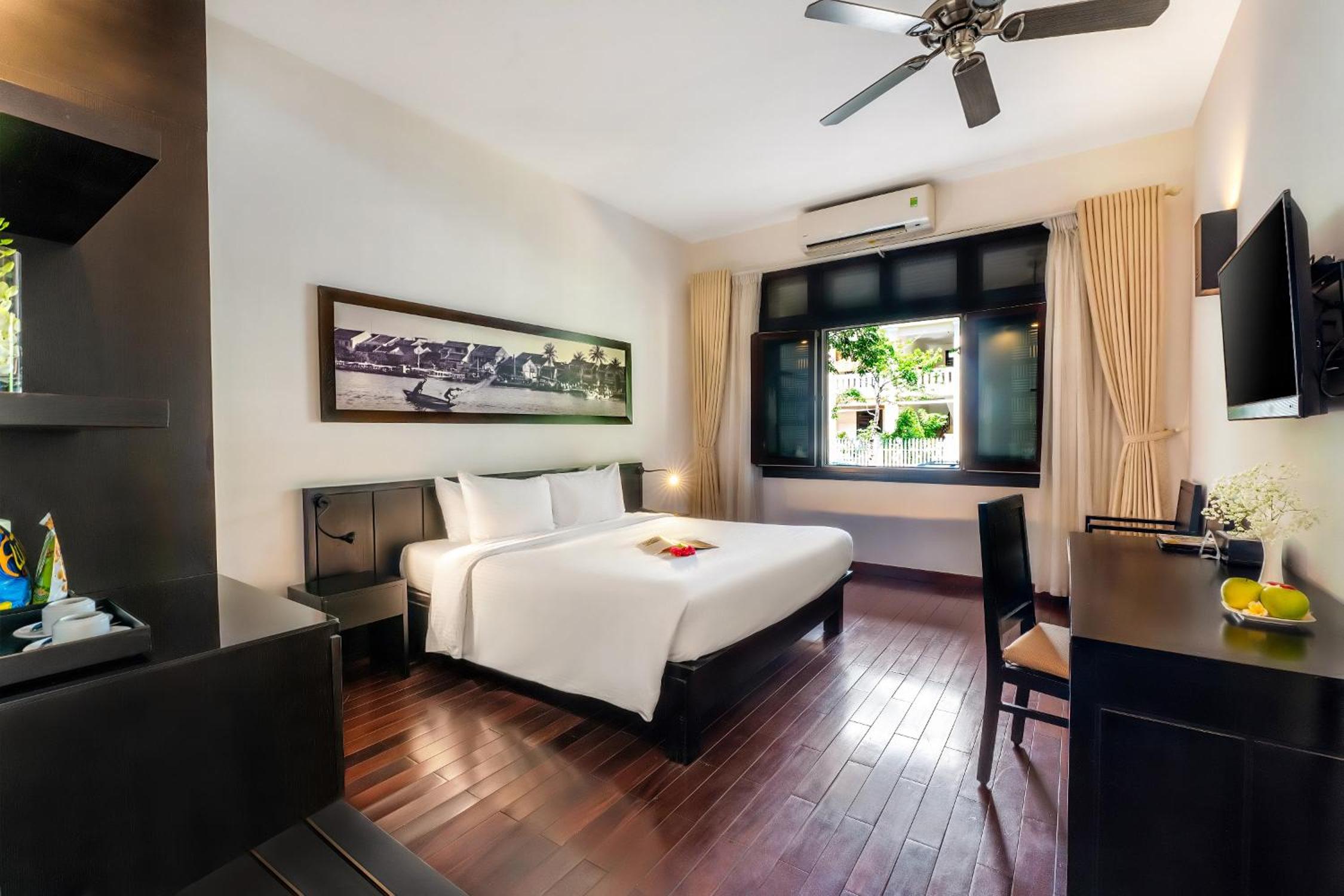 Classic Room with City view - Photo 13