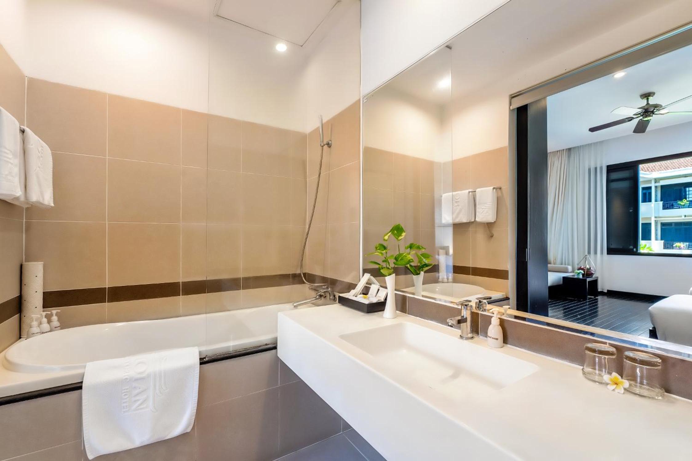 Premium with Pool/Garden/City View - Photo 11