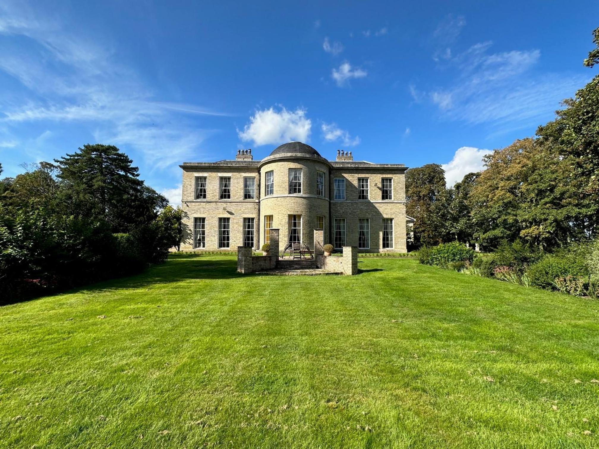Villa photo 3