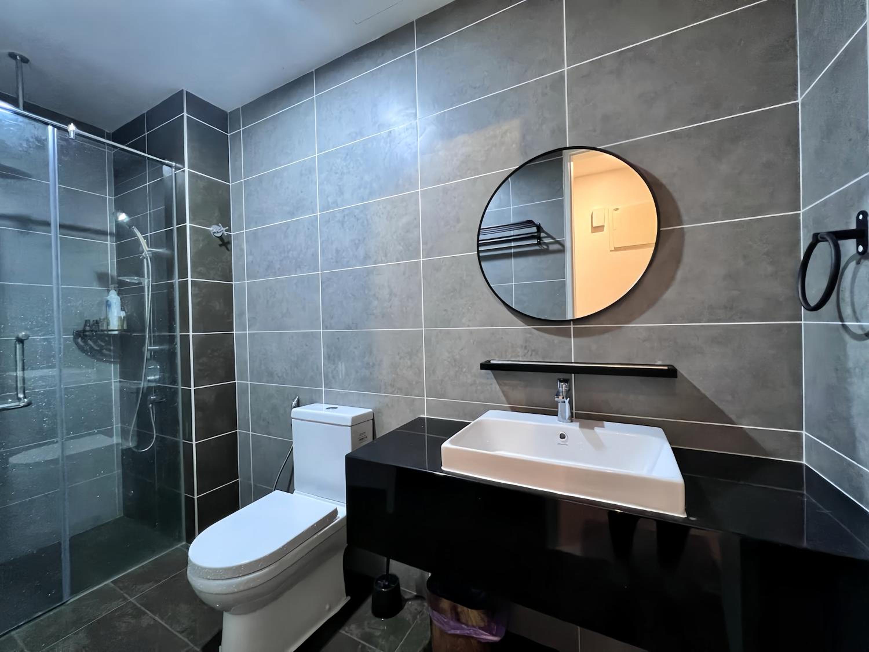 One-Bedroom Apartment - Photo 16