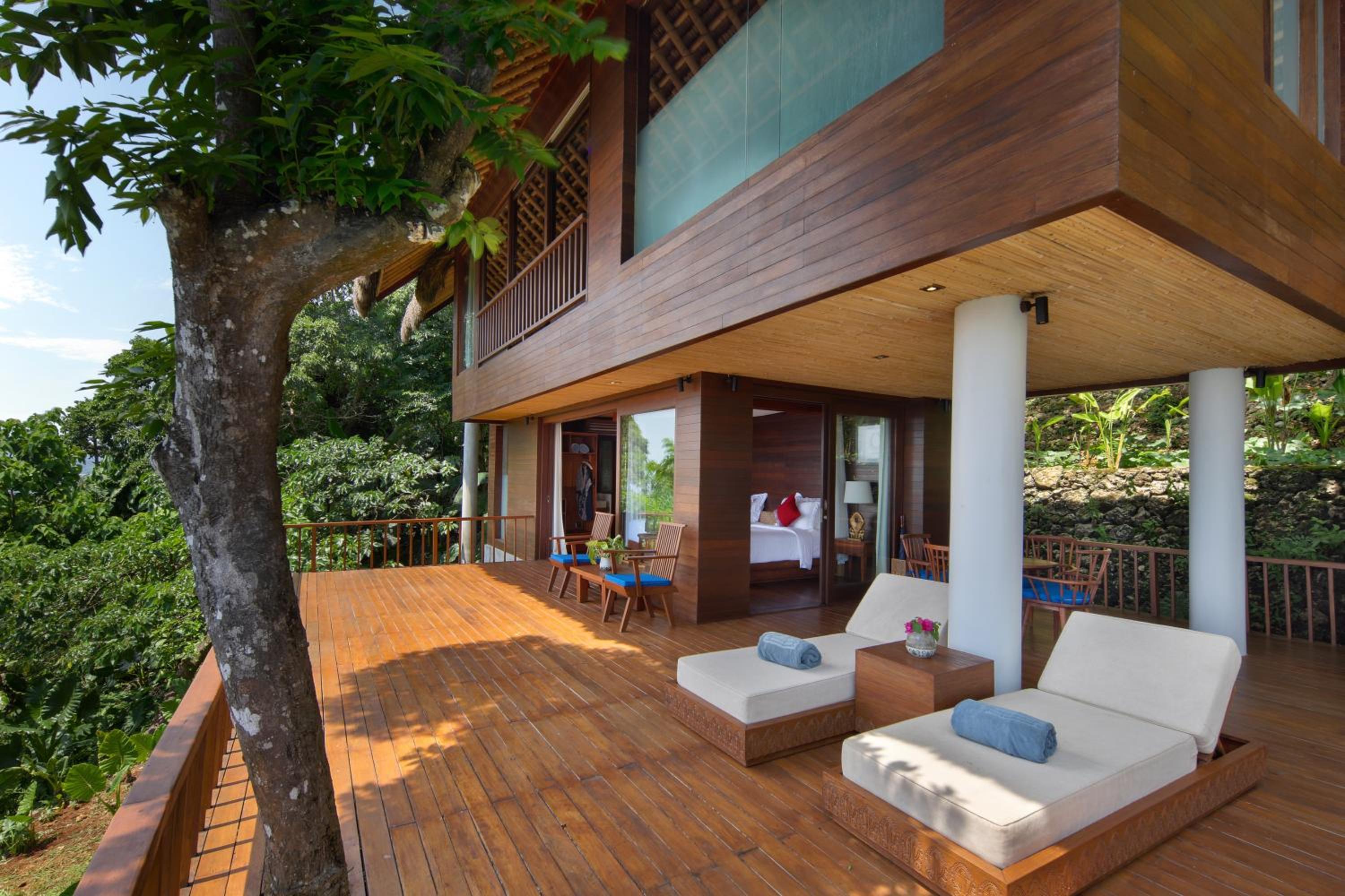 Hanging Two-Bedroom Pool Villa Ocean View photo 2
