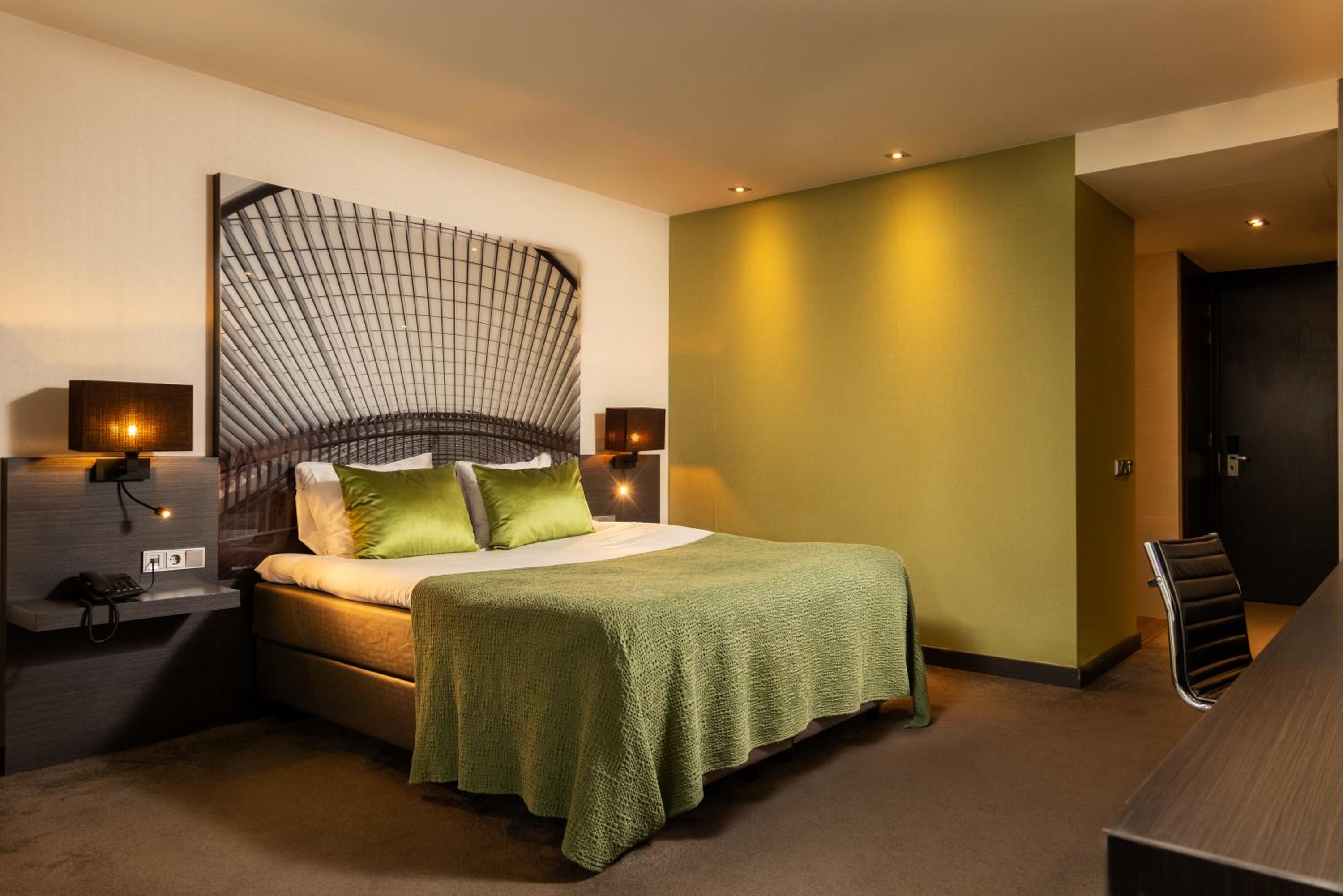 Superior King Room - Photo 1