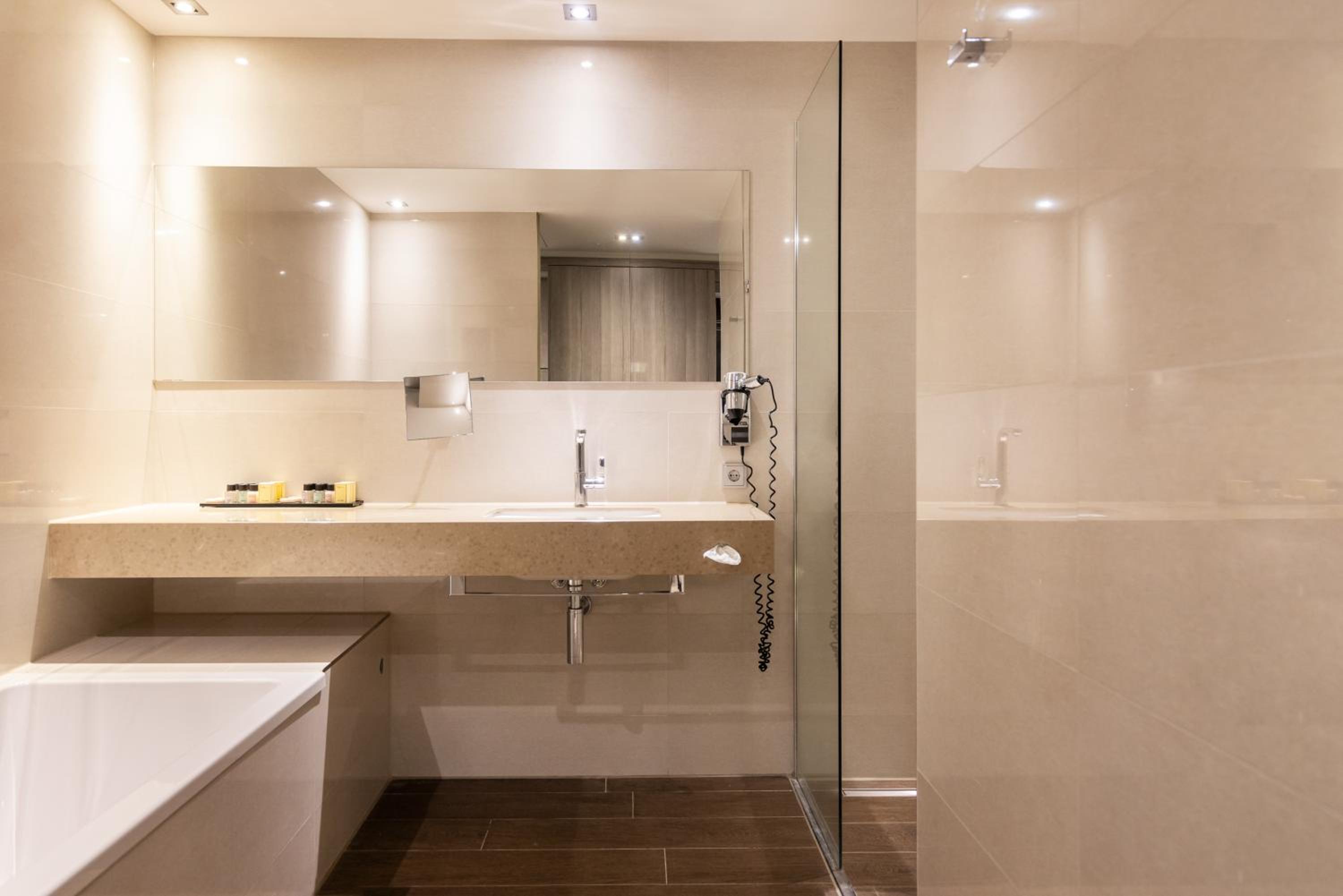 Superior Double Room - Photo 7