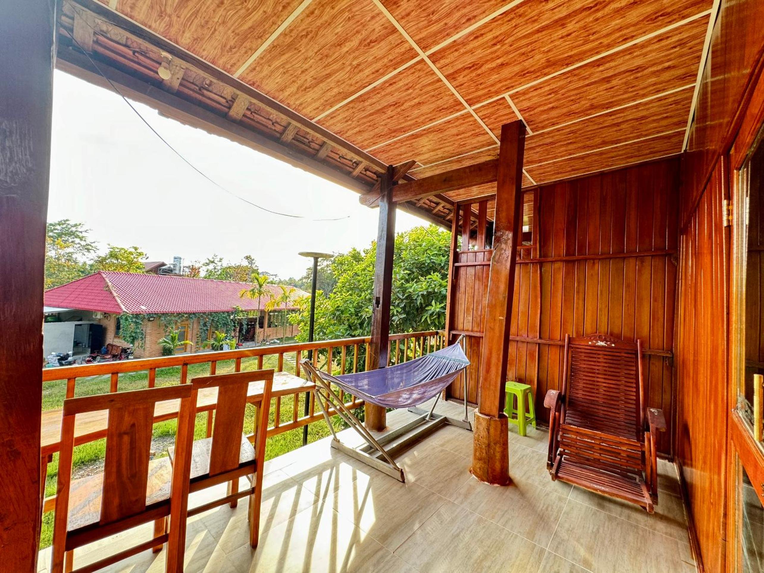 Bungalow with Patio photo 3