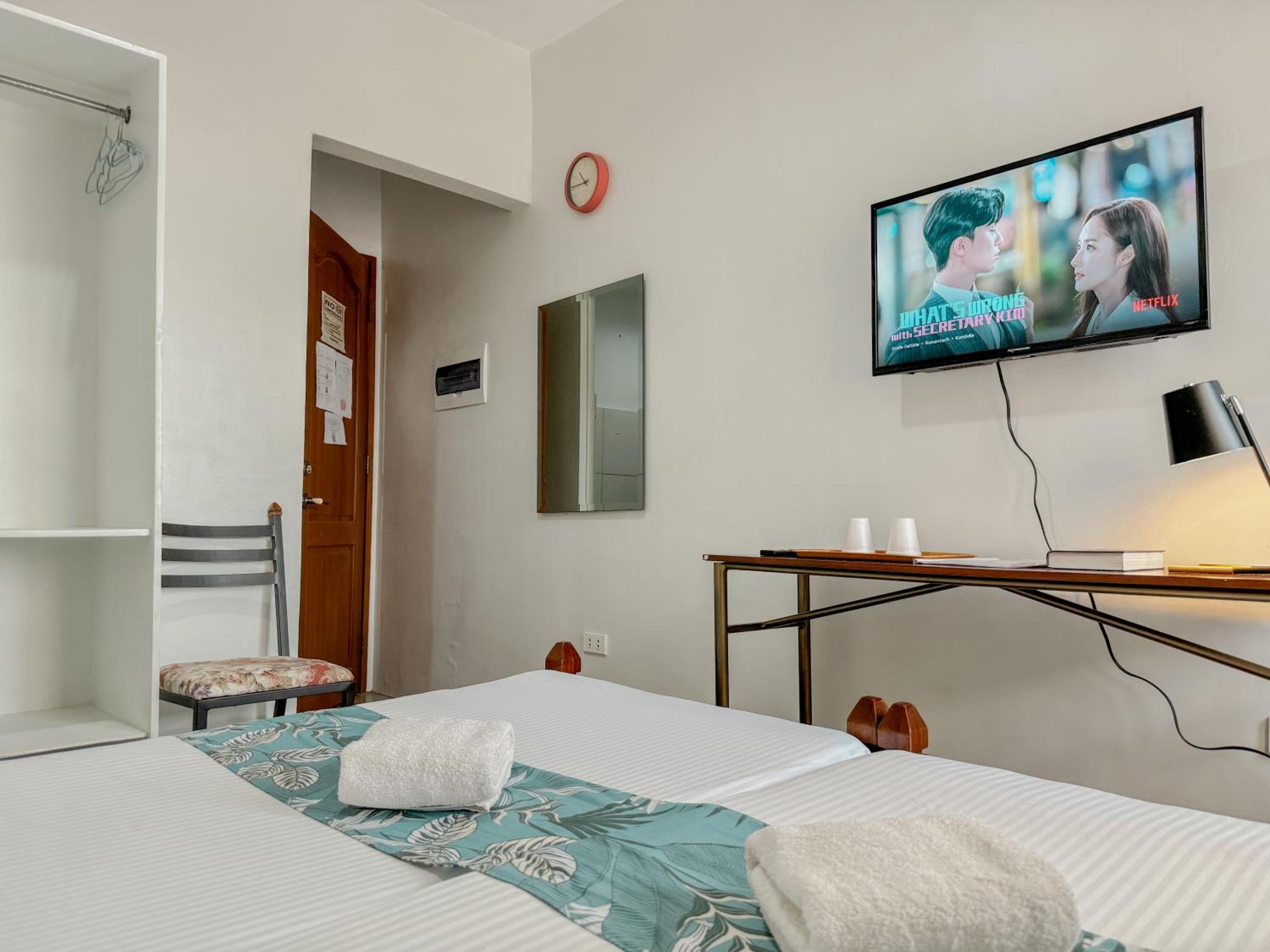 Deluxe Twin Room - Photo 7