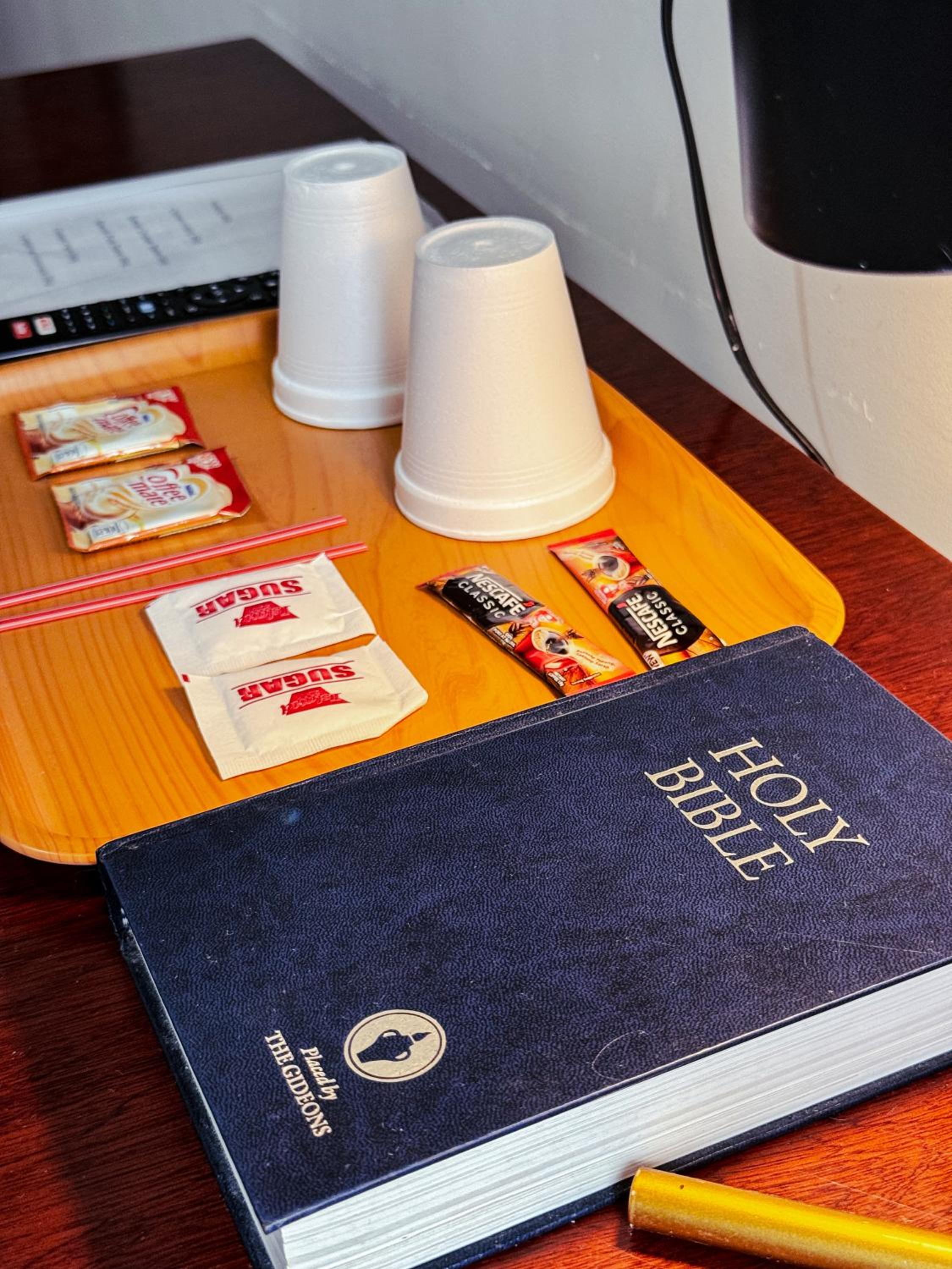 Deluxe Twin Room - Photo 9