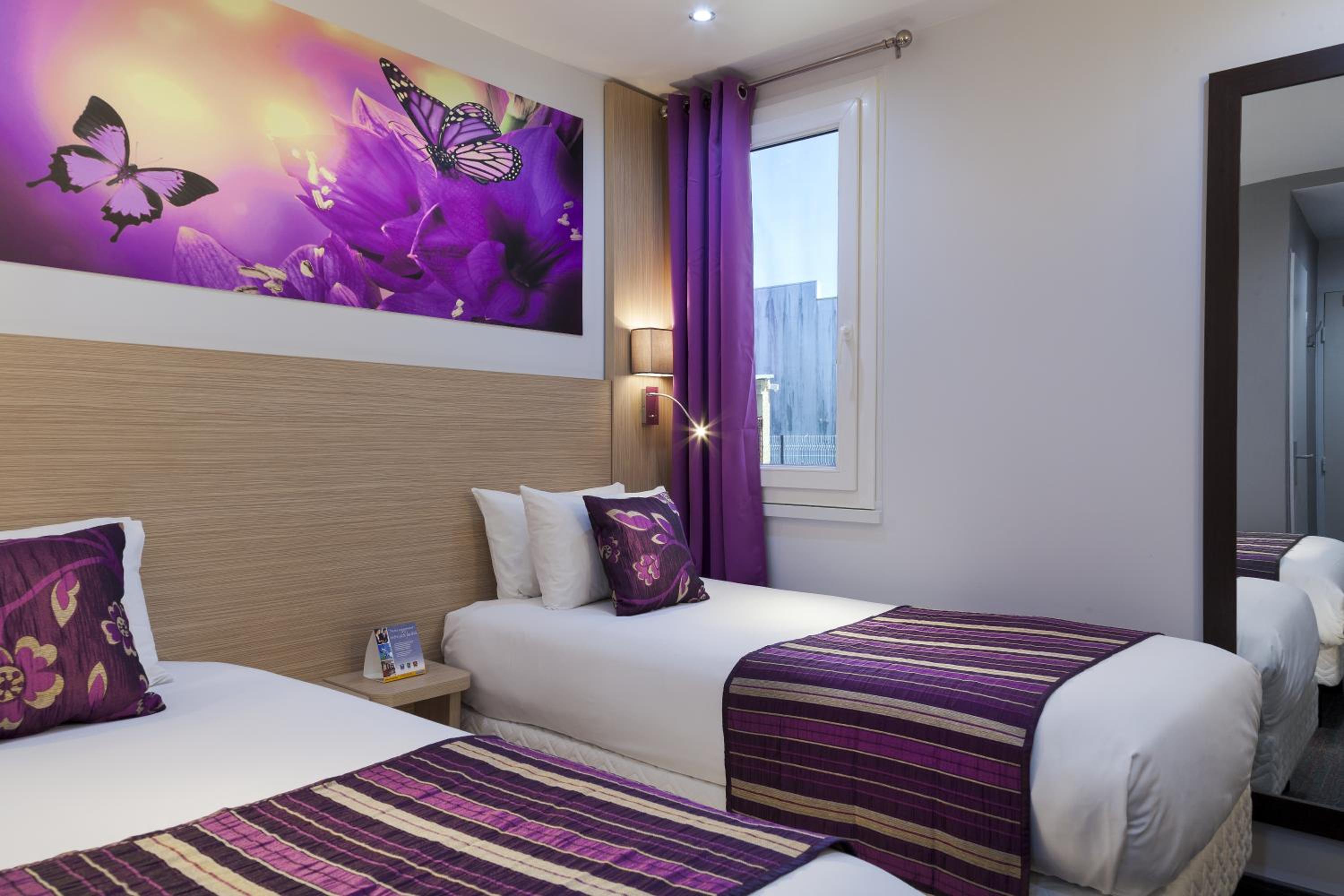 Twin Room - Photo 10