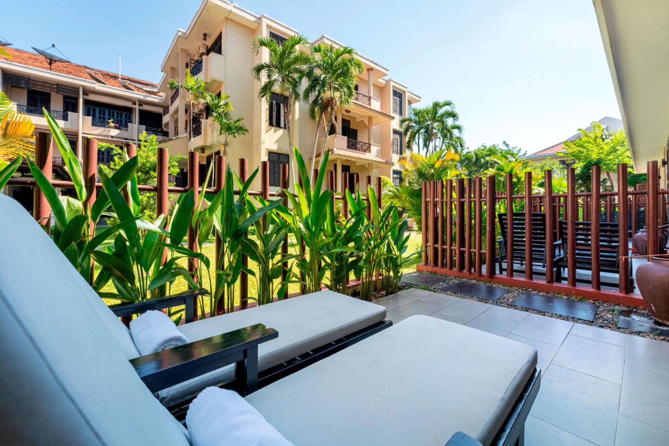 Junior Suite with Pool/Garden View - Photo 7