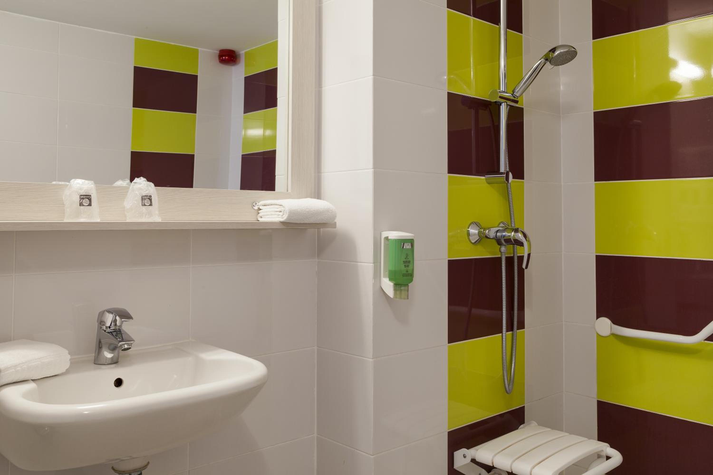 Double Room - Photo 2