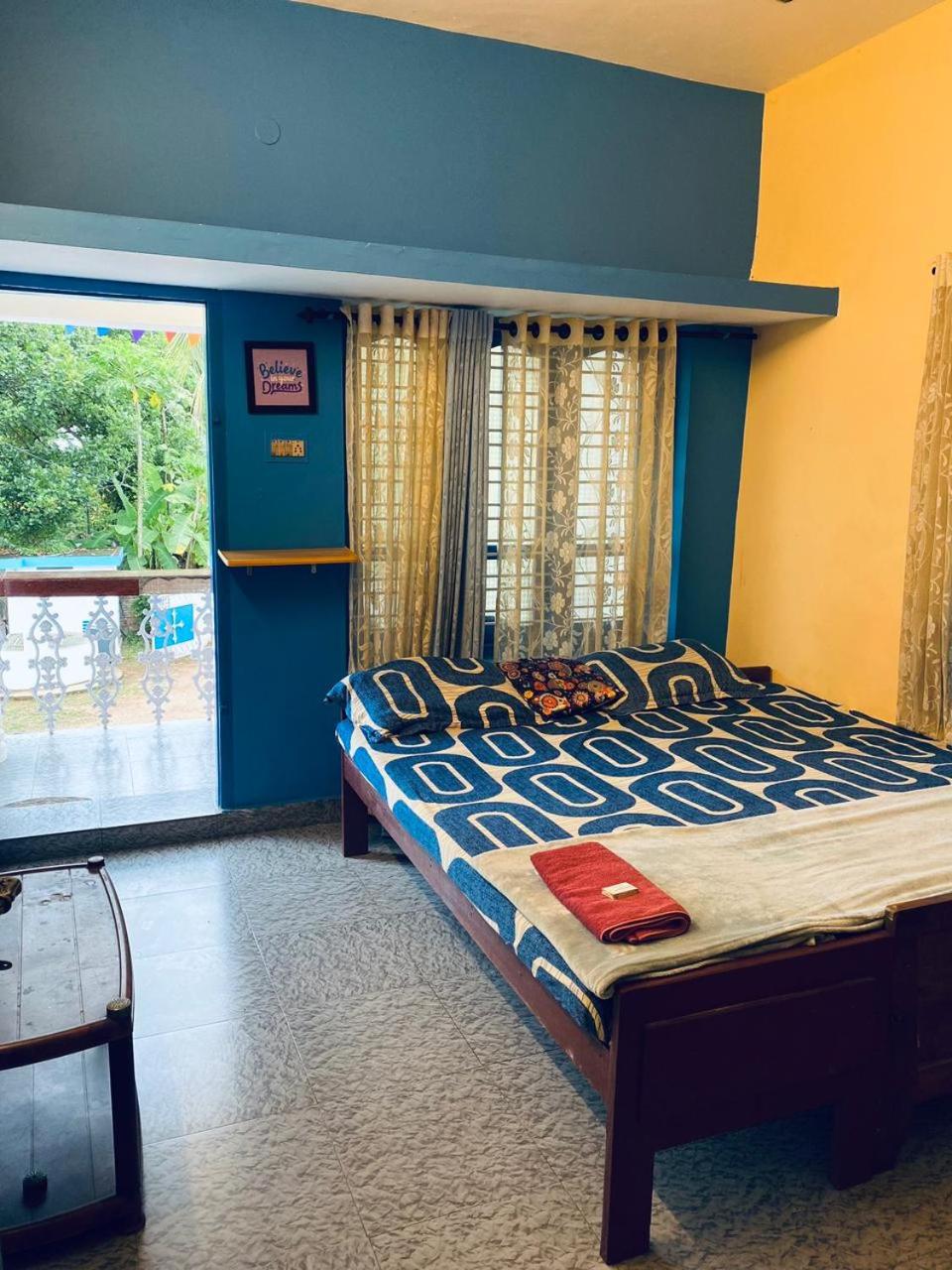 Budget Double Room photo 2