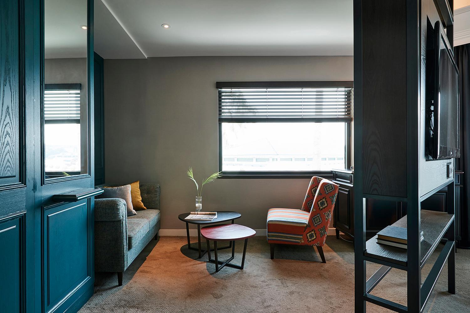 Corner Concept Room - Photo 5