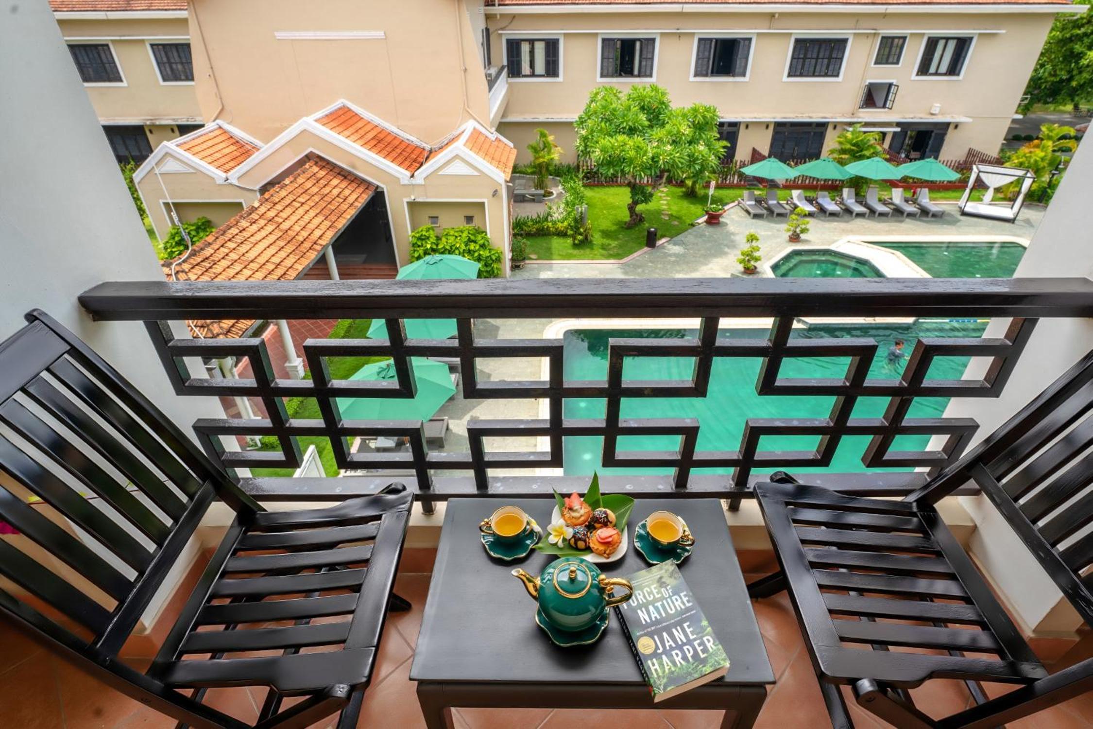 Superior with Pool/Garden/City View - Photo 7