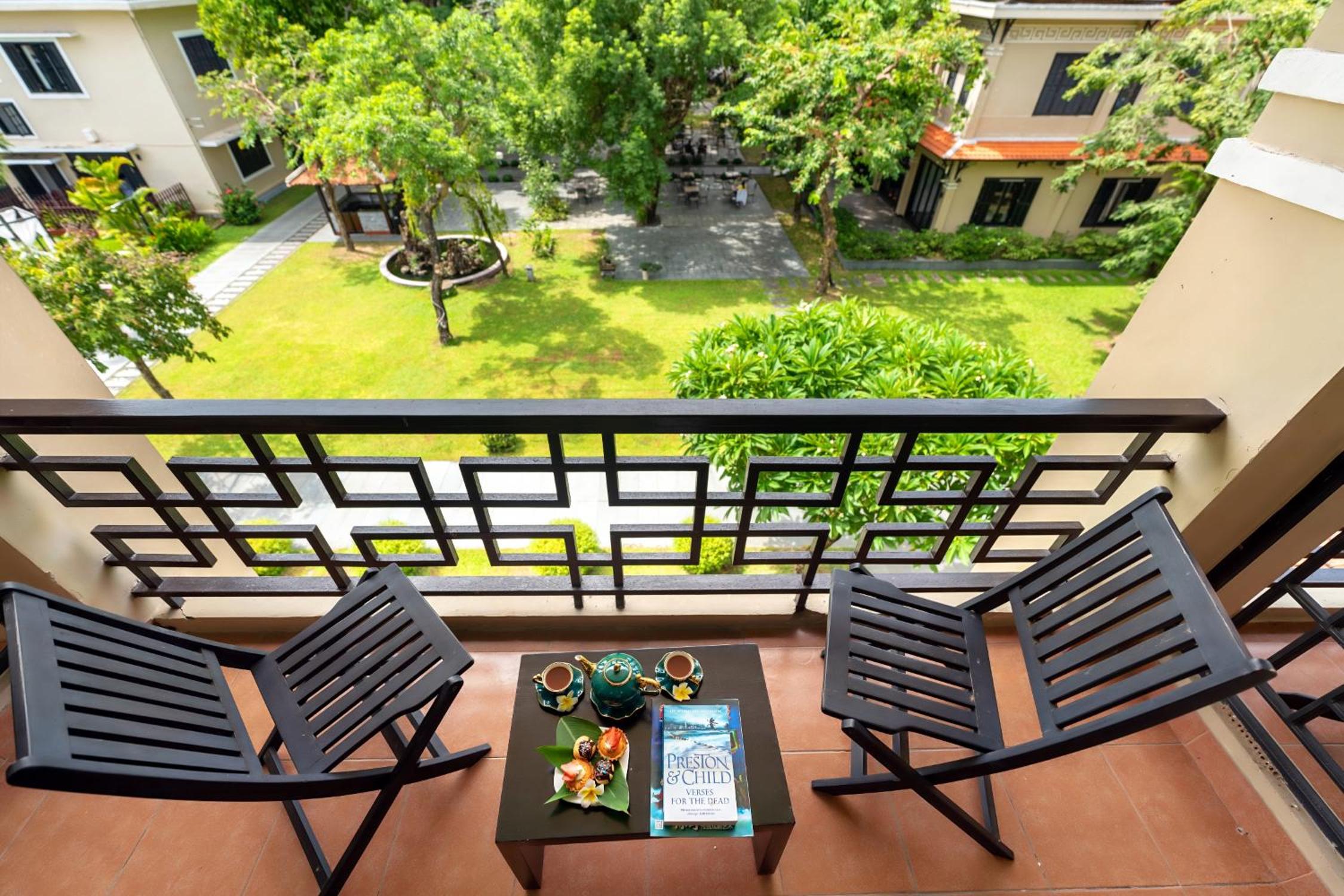 Superior with Pool/Garden/City View - Photo 8