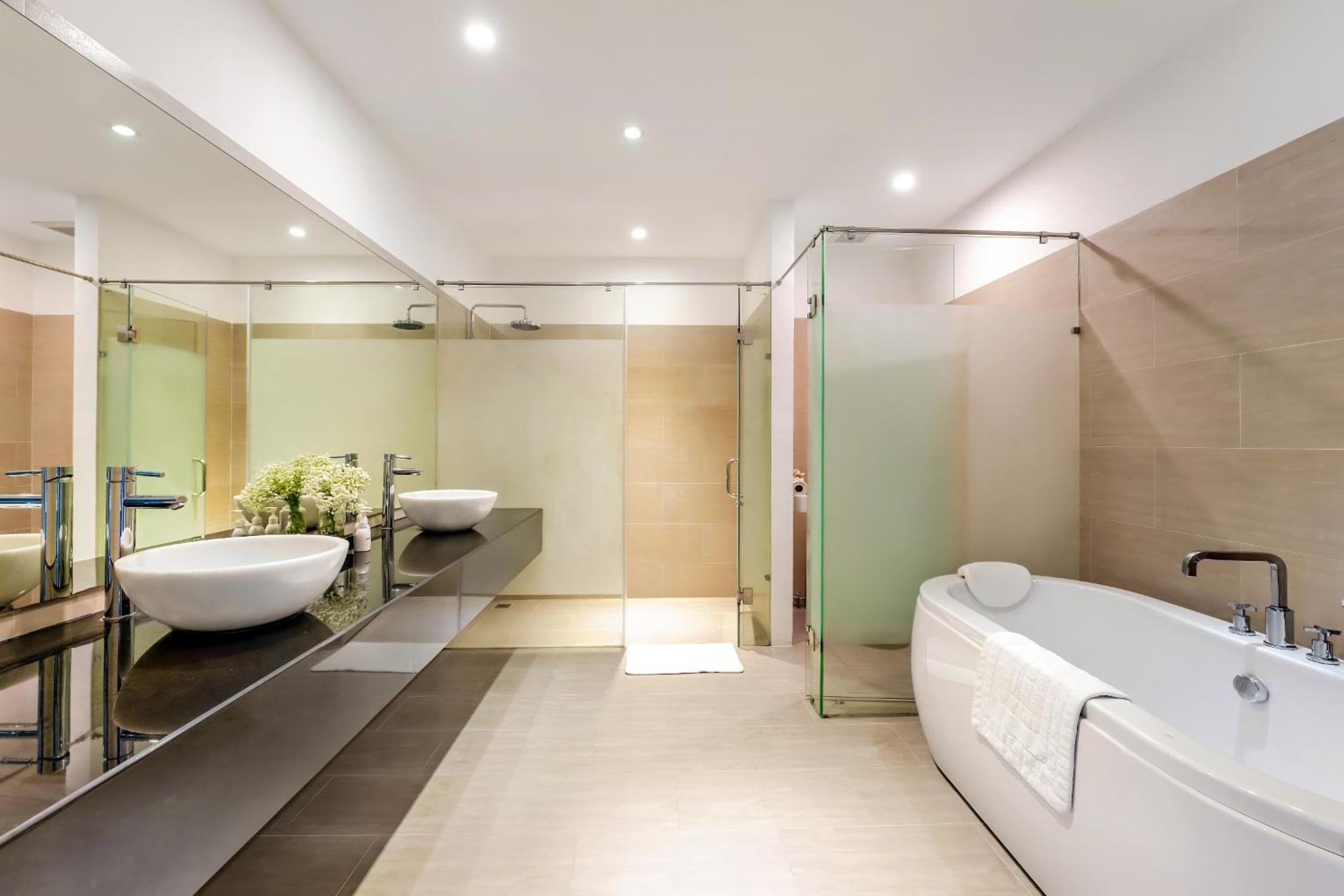 Suite with Balcony Garden/Pool View - Photo 6