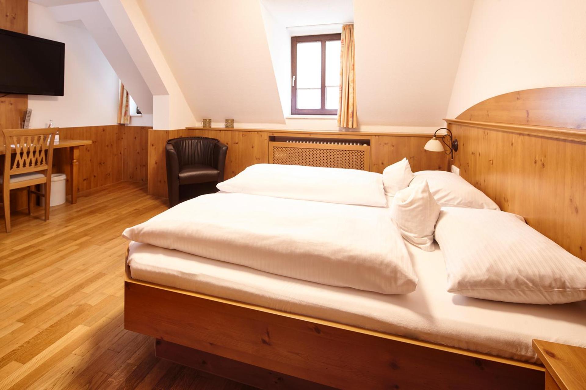 Double Room with Private Bathroom photo 2