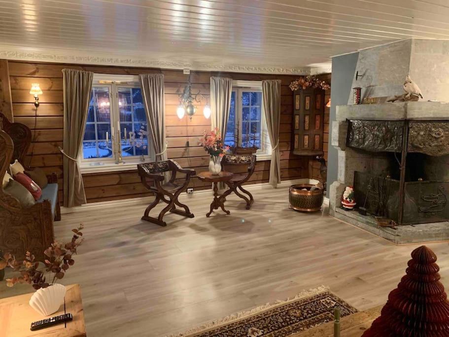 Three-Bedroom House photo 2