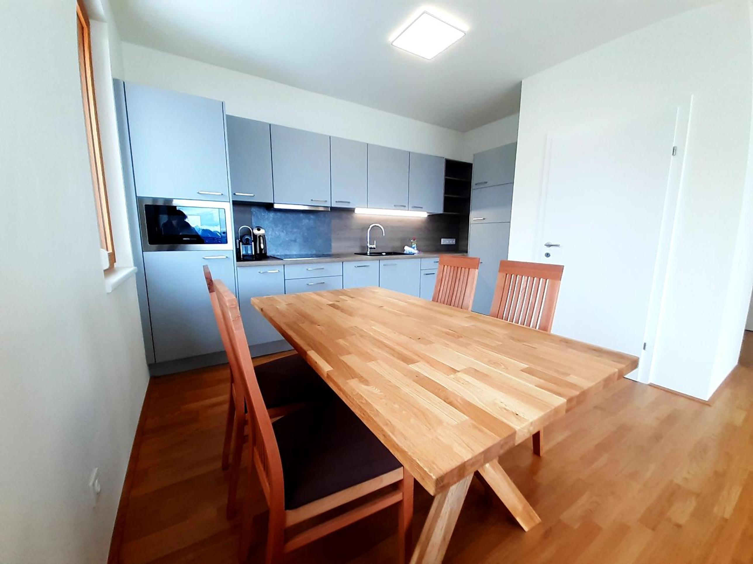 Deluxe Apartment photo 2